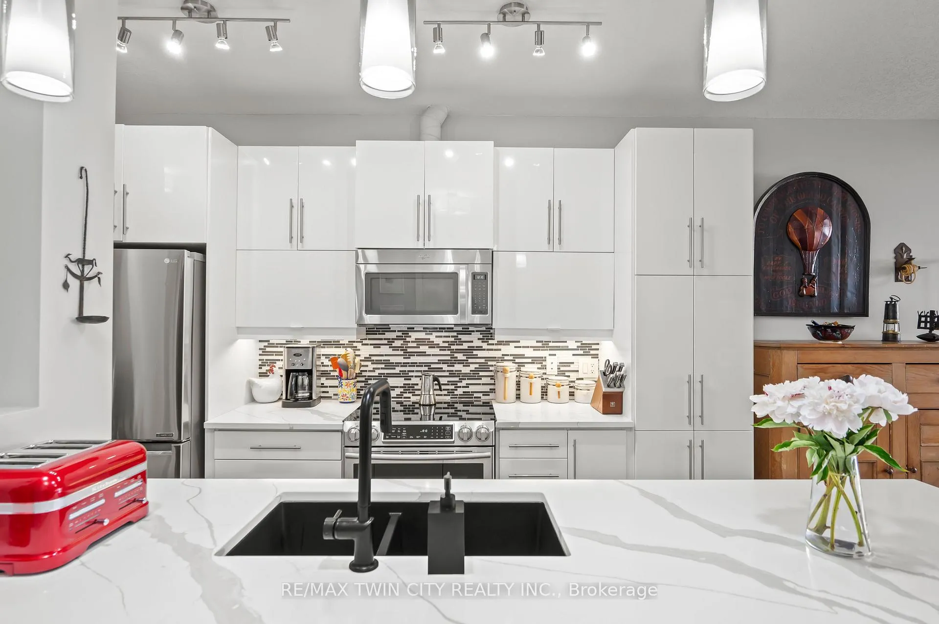 Photo 13 of Unit 612, 112 Benton Street, Kitchener — HOMEH