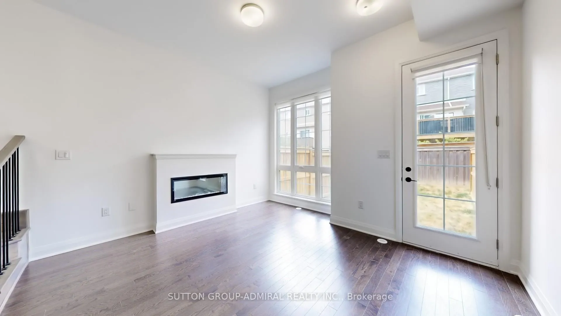 Photo 6 of 131 Alton Crescent, Vaughan, Uplands — HOMEH