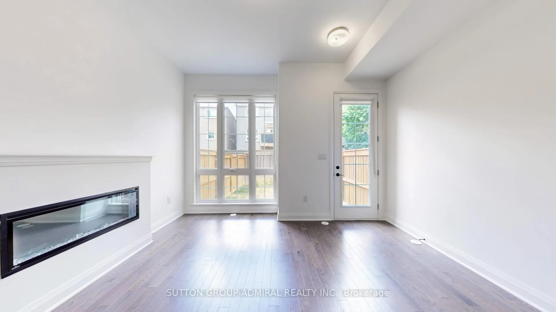 Photo 7 of 131 Alton Crescent, Vaughan, Uplands — HOMEH