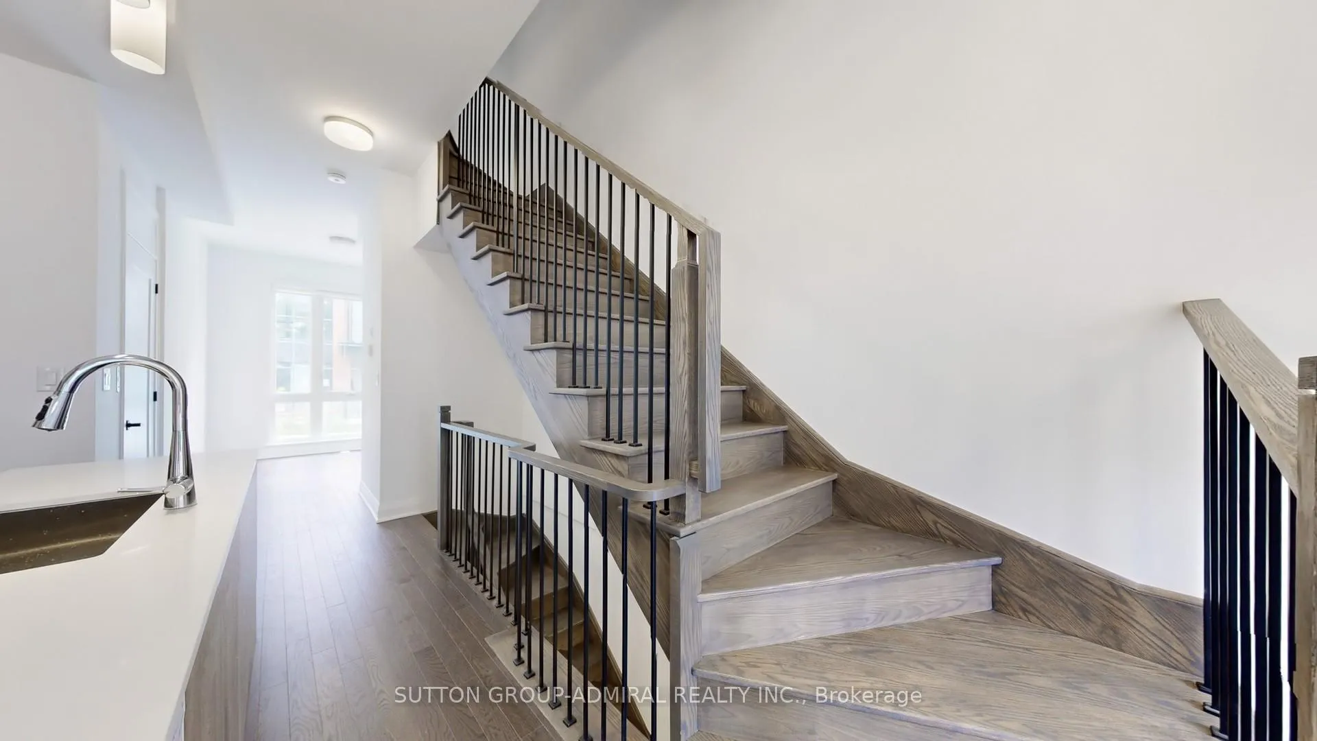 Photo 11 of 131 Alton Crescent, Vaughan, Uplands — HOMEH