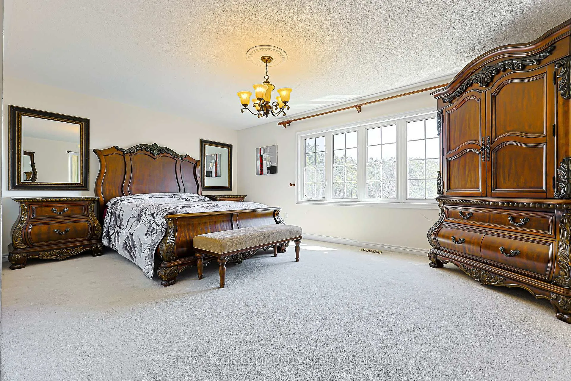 Photo 15 of 193 Maurier Boulevard, Vaughan, Patterson — HOMEH