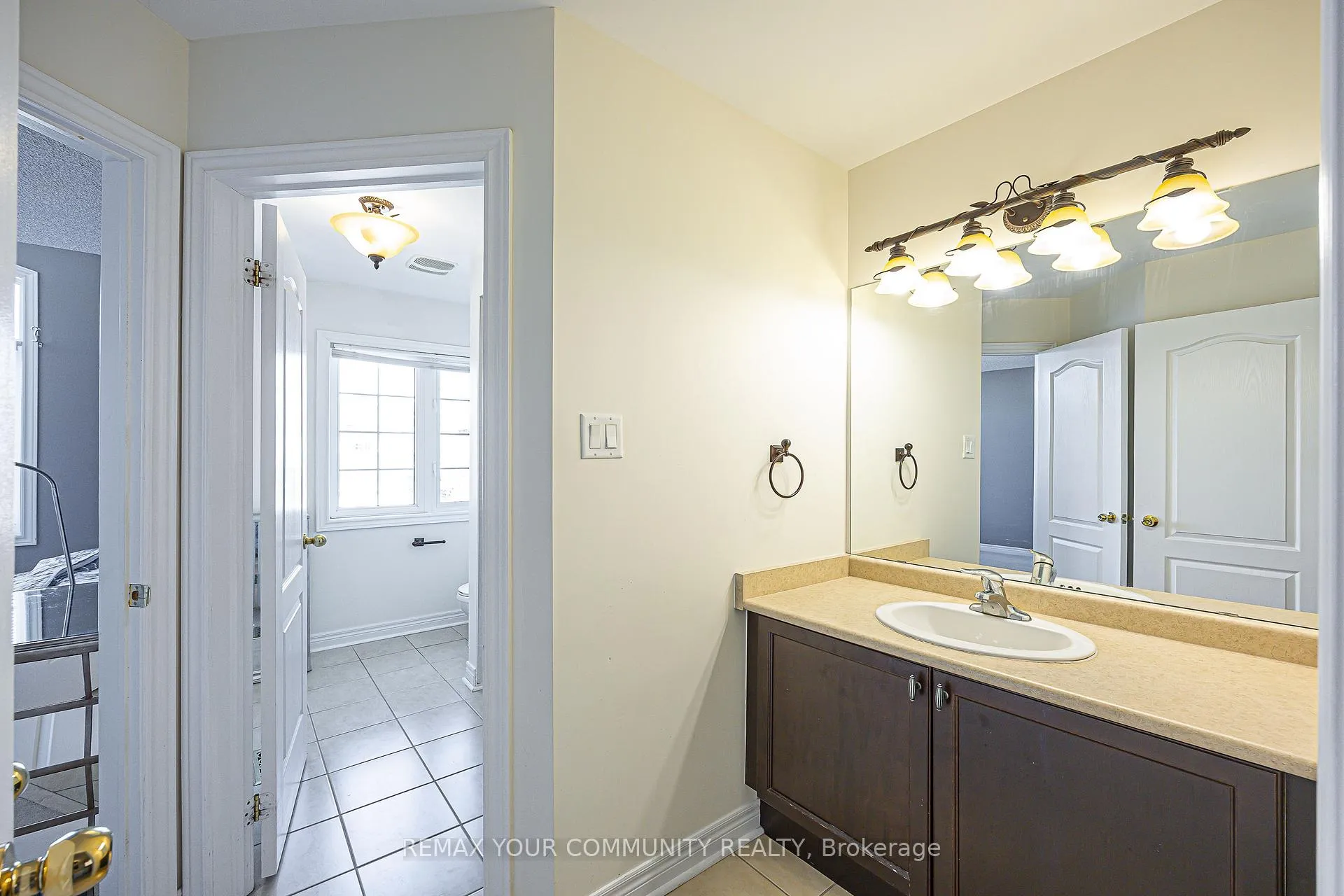 Photo 26 of 193 Maurier Boulevard, Vaughan, Patterson — HOMEH