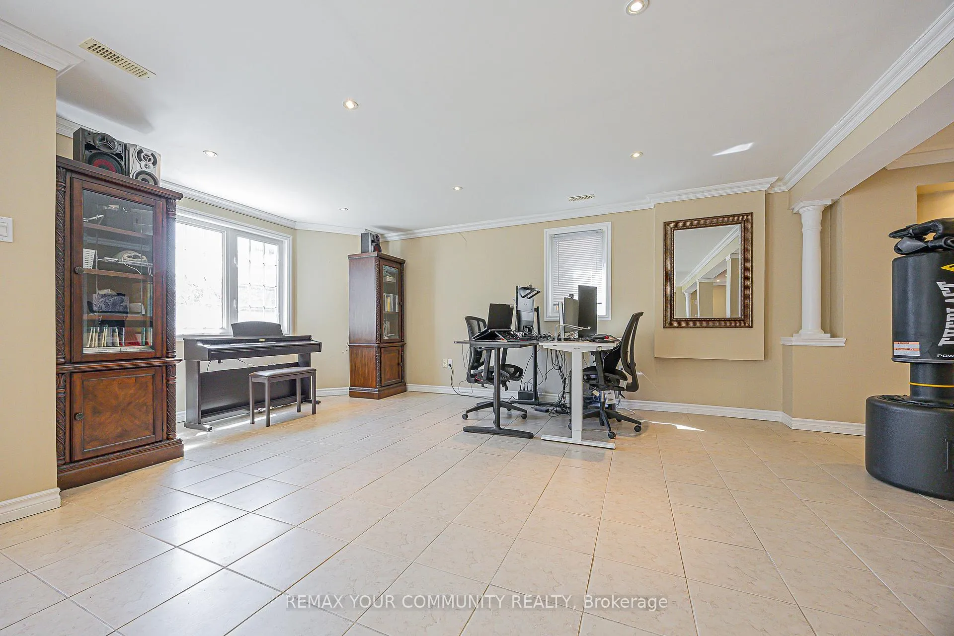 Photo 33 of 193 Maurier Boulevard, Vaughan, Patterson — HOMEH