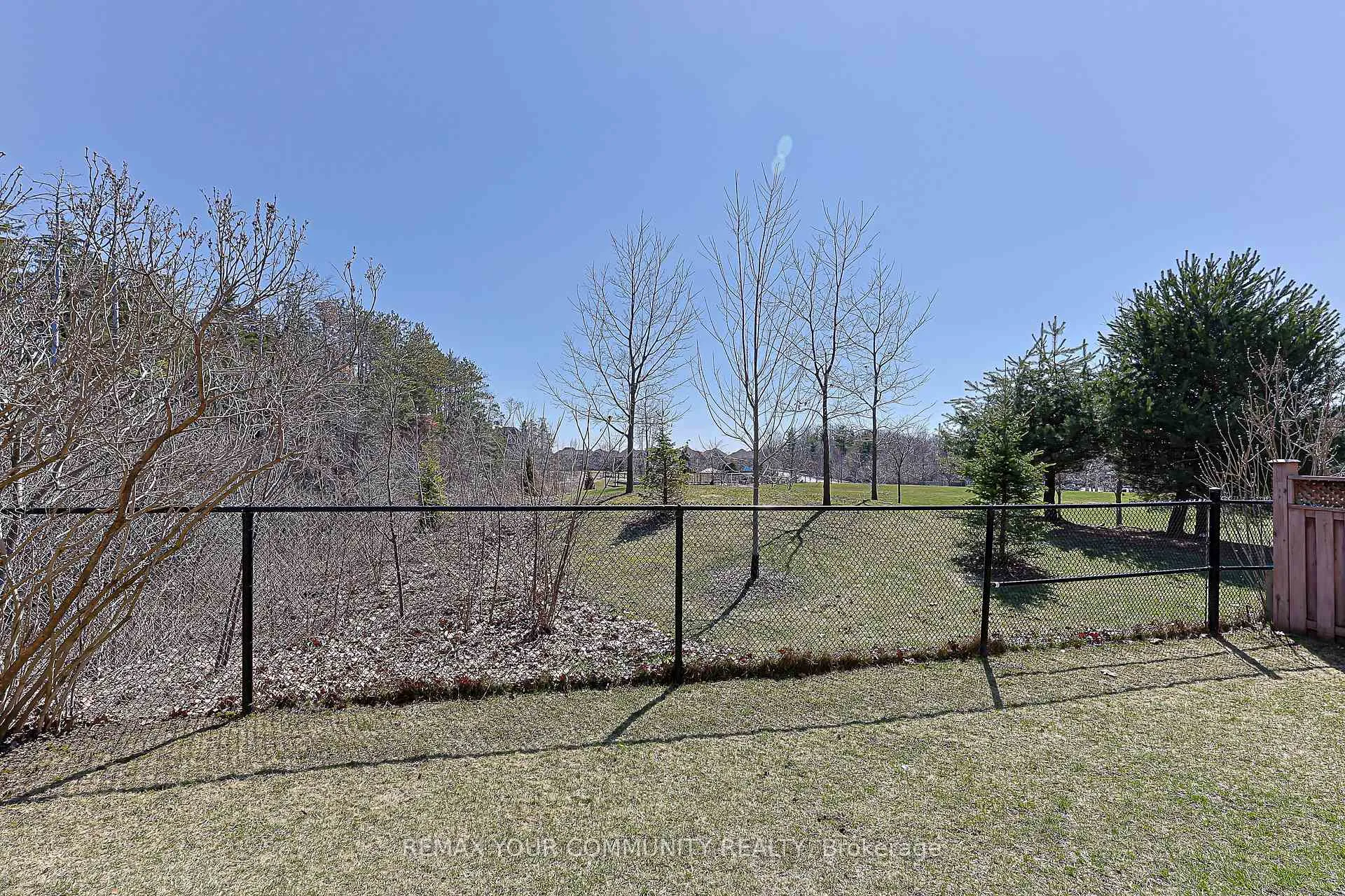 Photo 39 of 193 Maurier Boulevard, Vaughan, Patterson — HOMEH