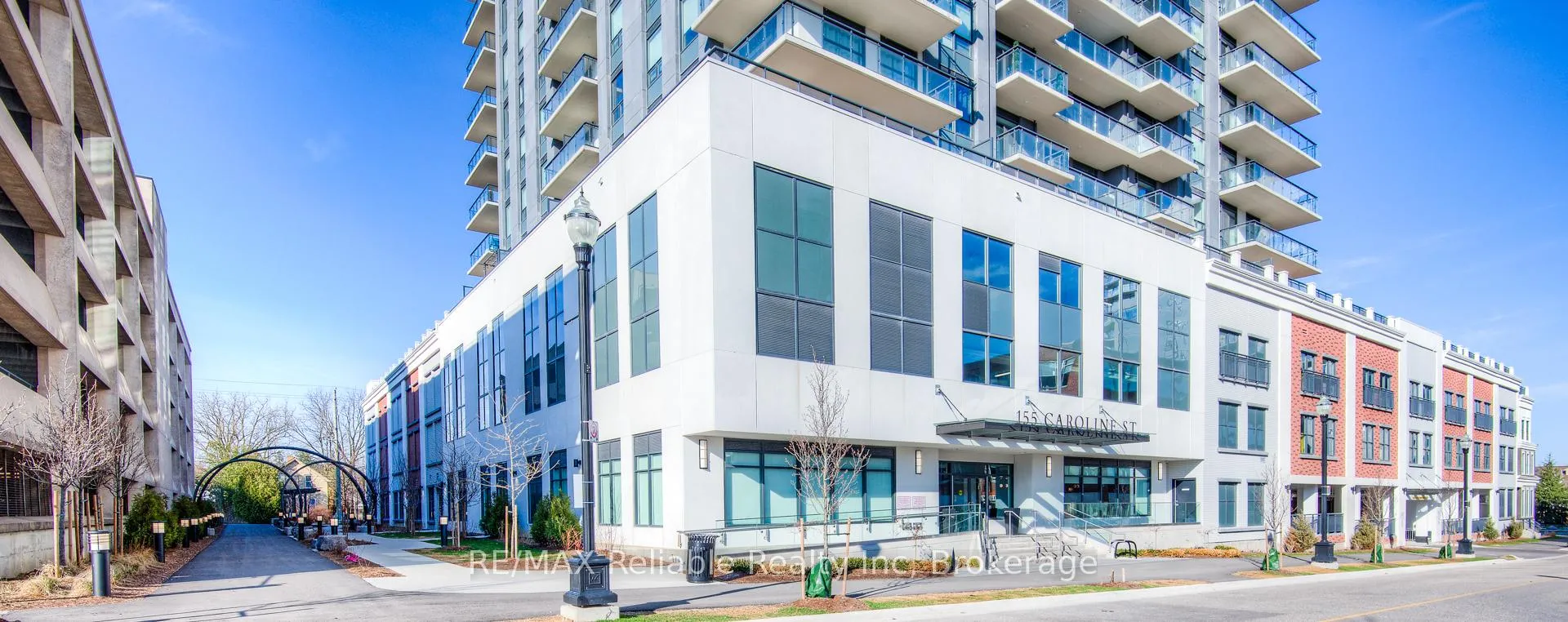 Front of Unit 1706, 155 Caroline Street S