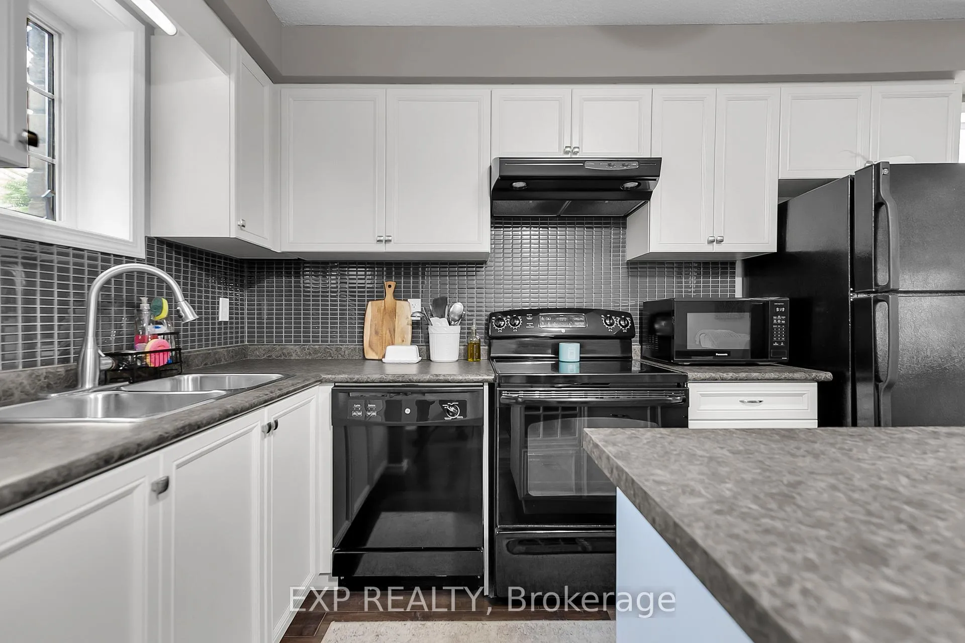 Photo 5 of Unit 13A, 931 Glasgow Street, Kitchener — HOMEH