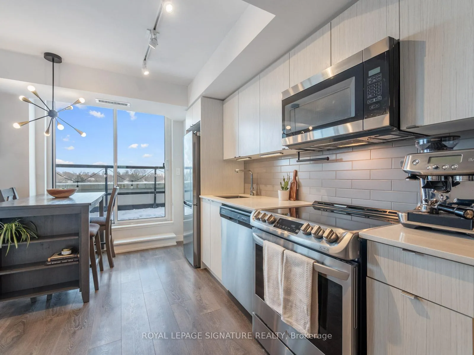Photo 2 of Unit 601, 1401 O'Connor Drive, Toronto, East York — HOMEH