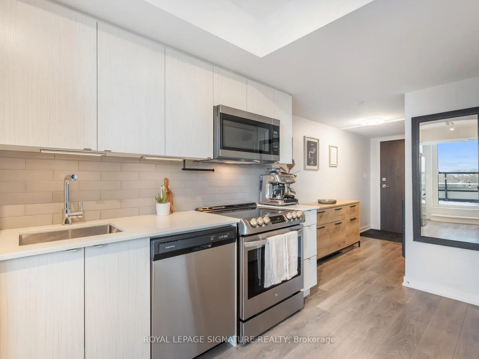 Photo 5 of Unit 601, 1401 O'Connor Drive, Toronto, East York — HOMEH