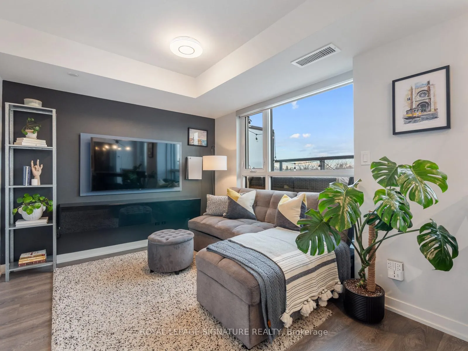 Photo 6 of Unit 601, 1401 O'Connor Drive, Toronto, East York — HOMEH