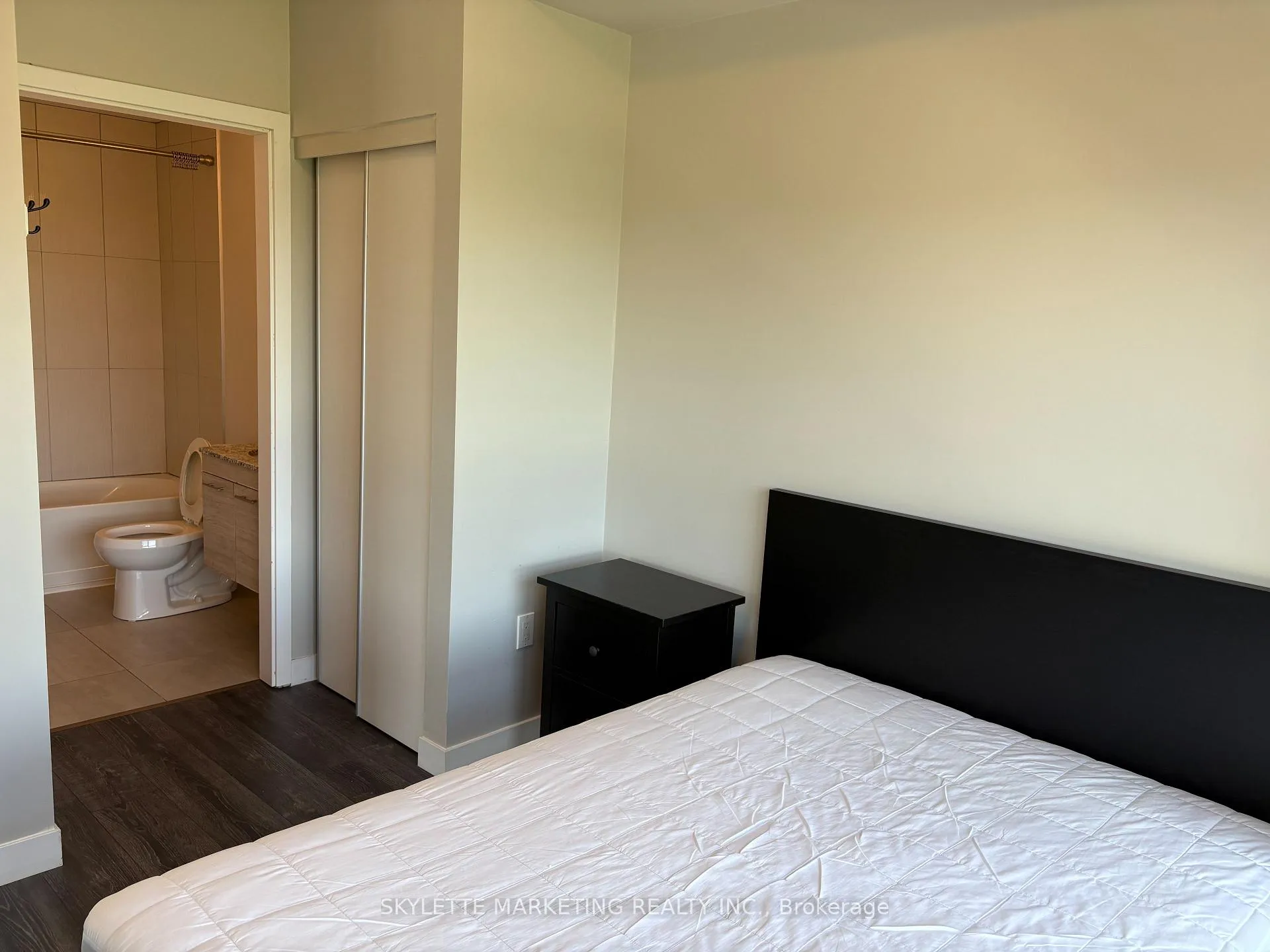 Photo 13 of Unit 601, 251 Hemlock Street, Waterloo, Beechwood/University — HOMEH