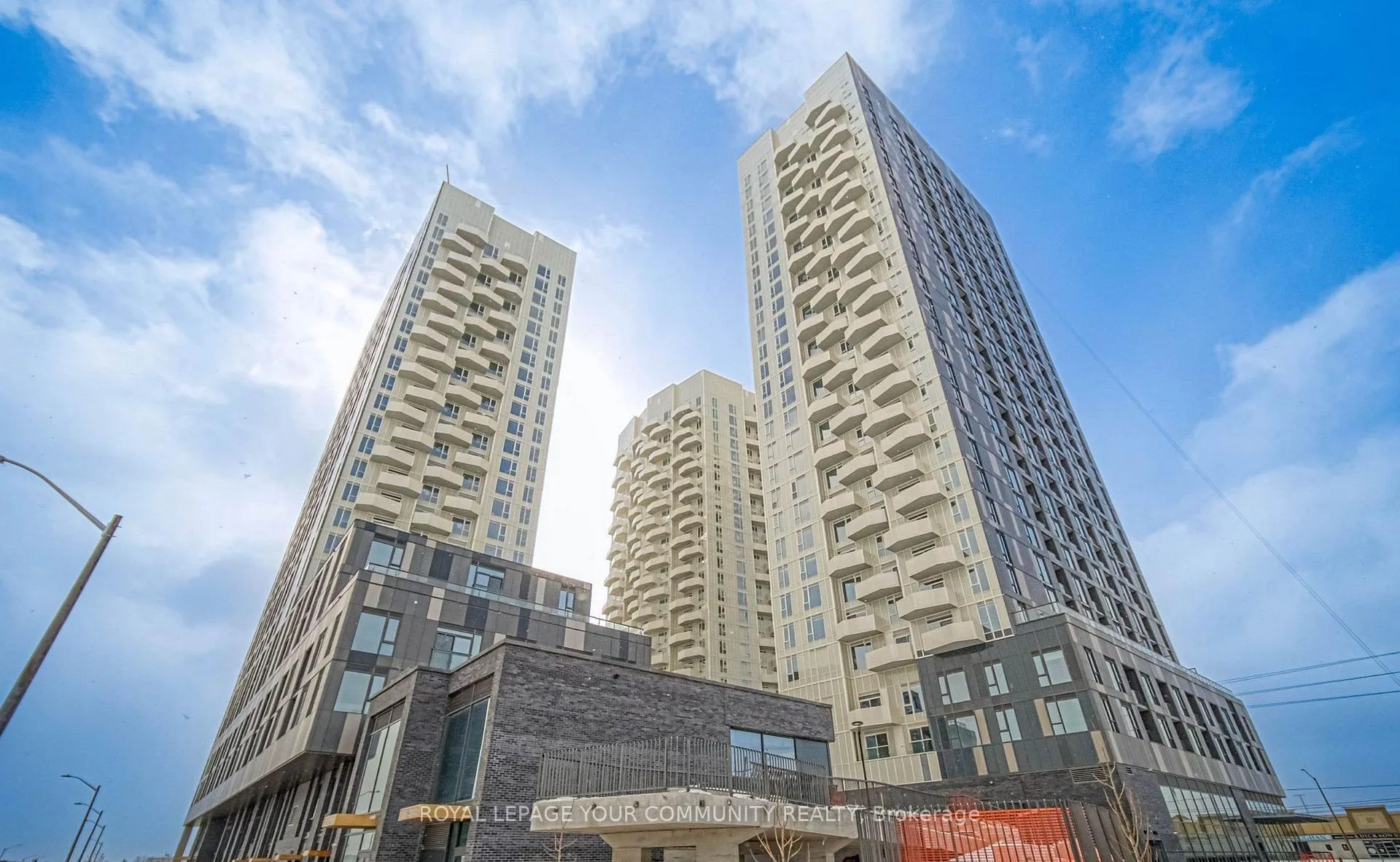 Photo 1 of Unit 1424, 498 Caldari Road, Vaughan, Concord — HOMEH