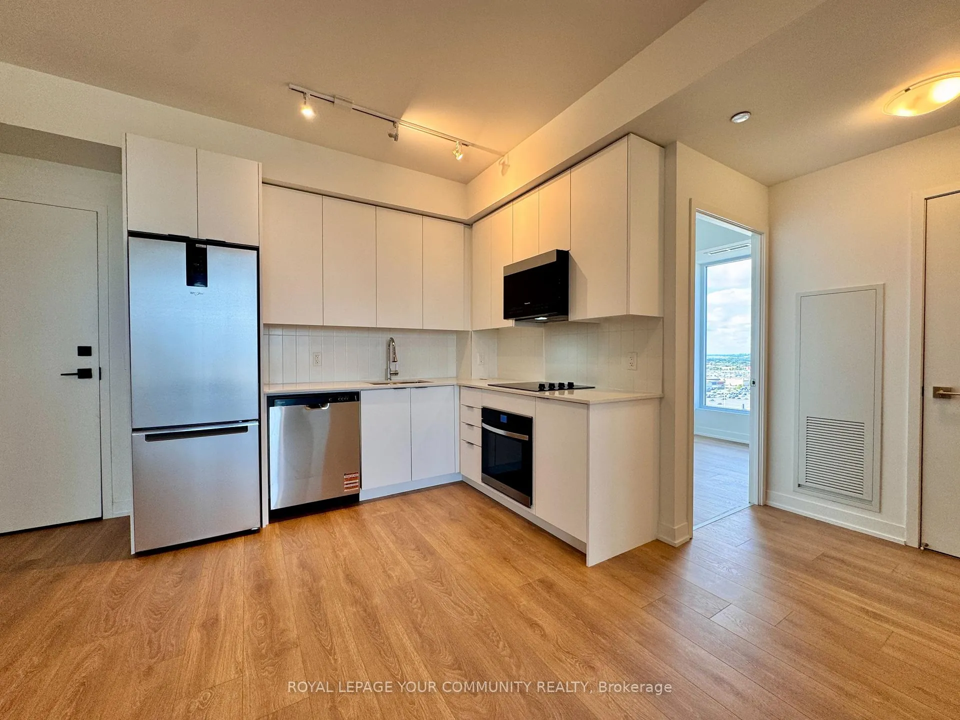 Photo 5 of Unit 1424, 498 Caldari Road, Vaughan, Concord — HOMEH