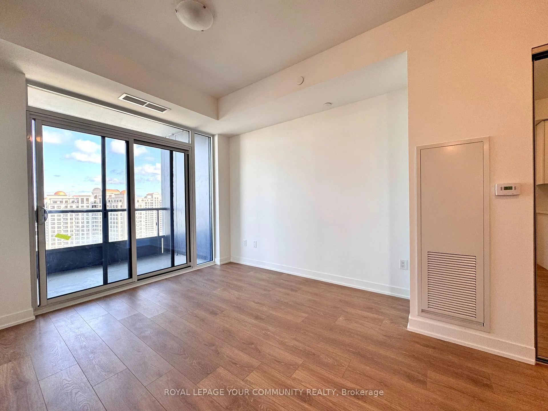 Photo 13 of Unit 1424, 498 Caldari Road, Vaughan, Concord — HOMEH
