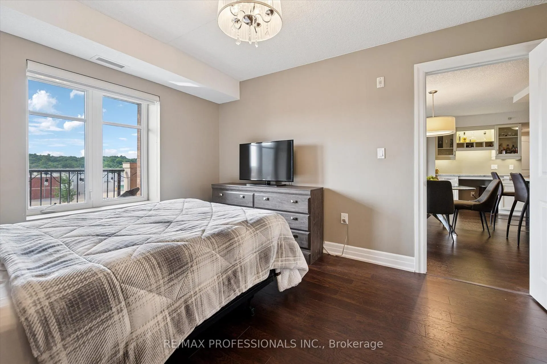 Photo 10 of Unit 706, 776 Laurelwood Drive, Waterloo — HOMEH