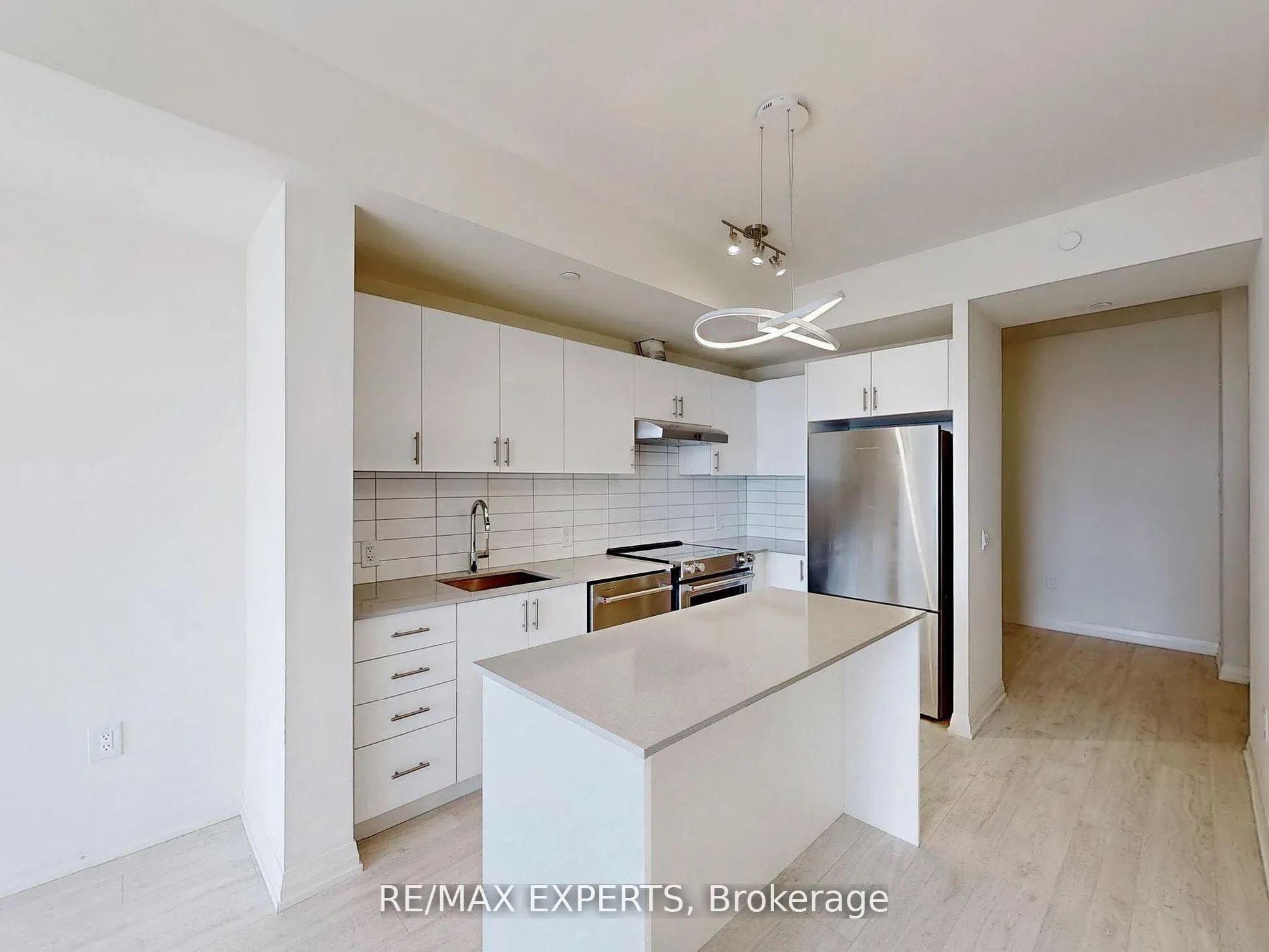 Photo 5 of Unit 2225, 9000 Jane Street, Vaughan, Concord — HOMEH