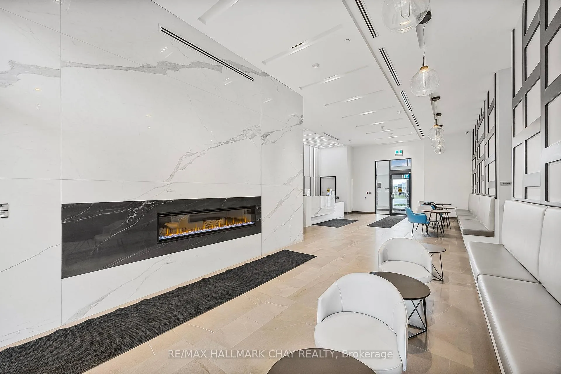 Photo 5 of Unit 211, 681 Yonge Street SW, Barrie, Painswick South — HOMEH