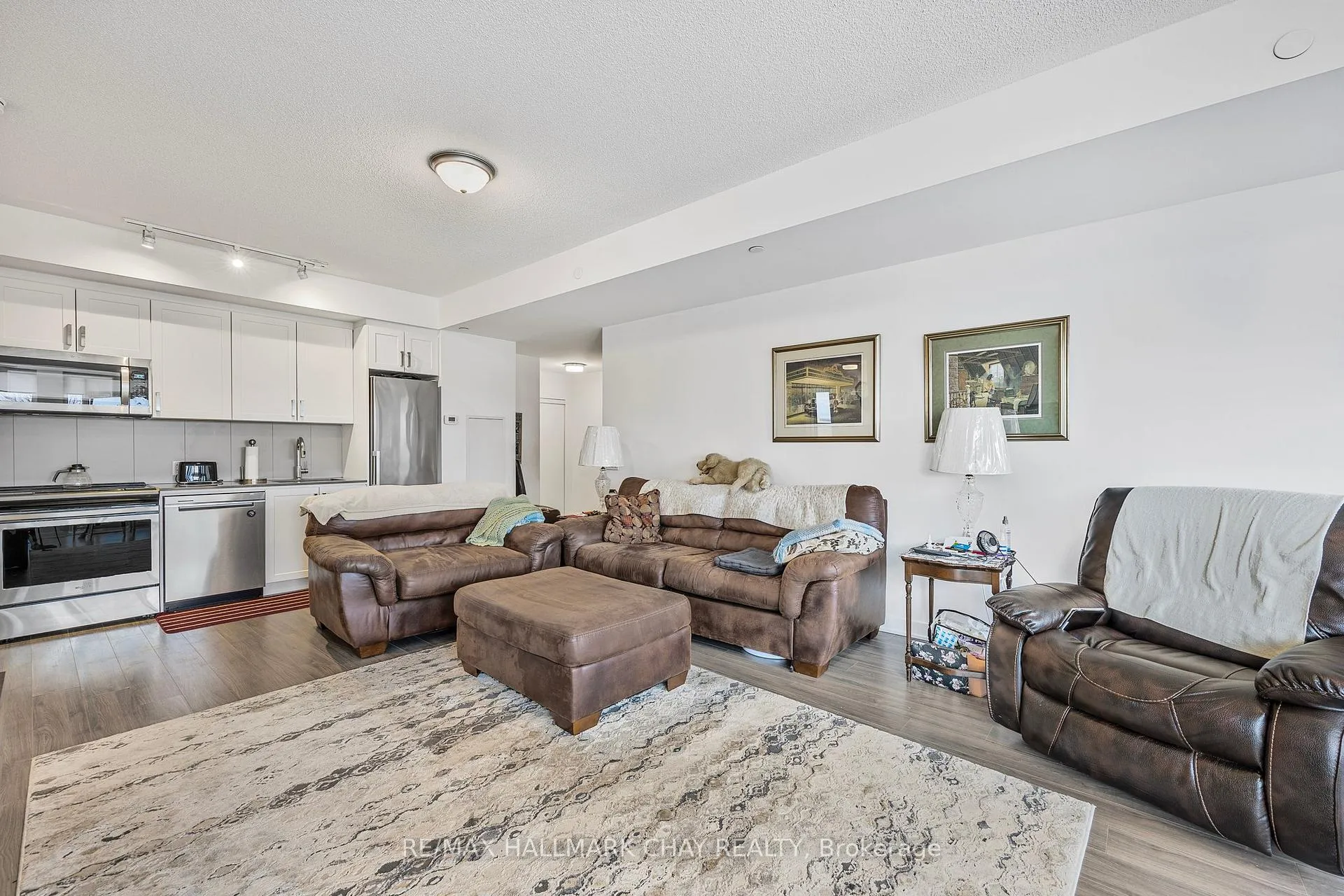 Photo 8 of Unit 211, 681 Yonge Street SW, Barrie, Painswick South — HOMEH
