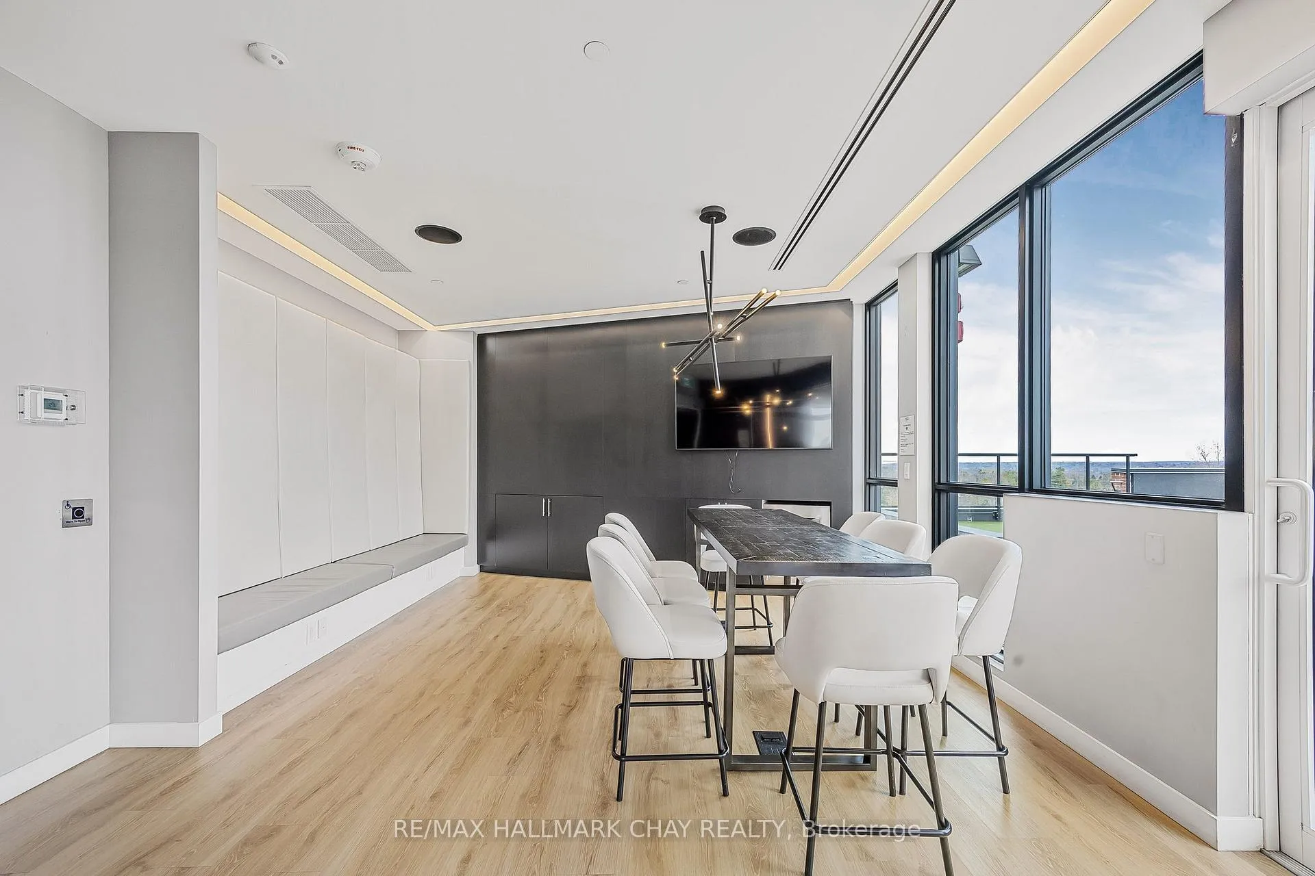 Photo 32 of Unit 211, 681 Yonge Street SW, Barrie, Painswick South — HOMEH