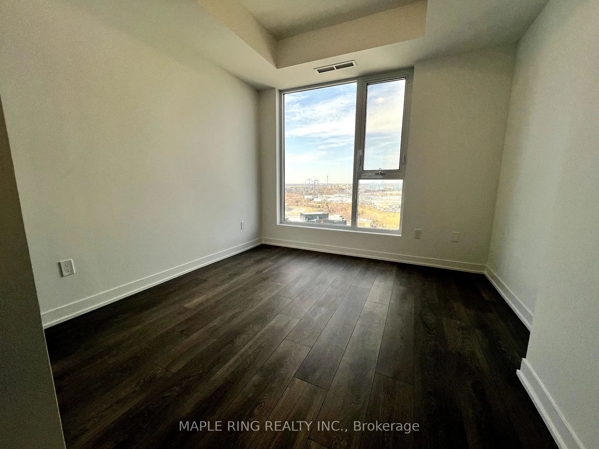 Photo 4 of Unit 1525, 498 Caldari Road, Vaughan, Concord — HOMEH