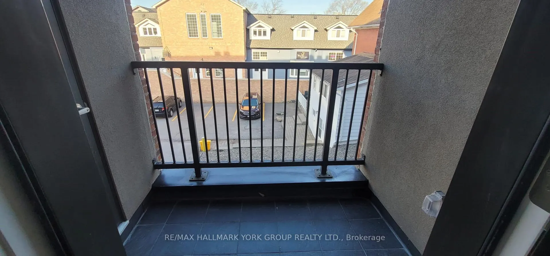 Photo 15 of Unit 207, 32 Wellington Street E, Aurora, Aurora Village — HOMEH