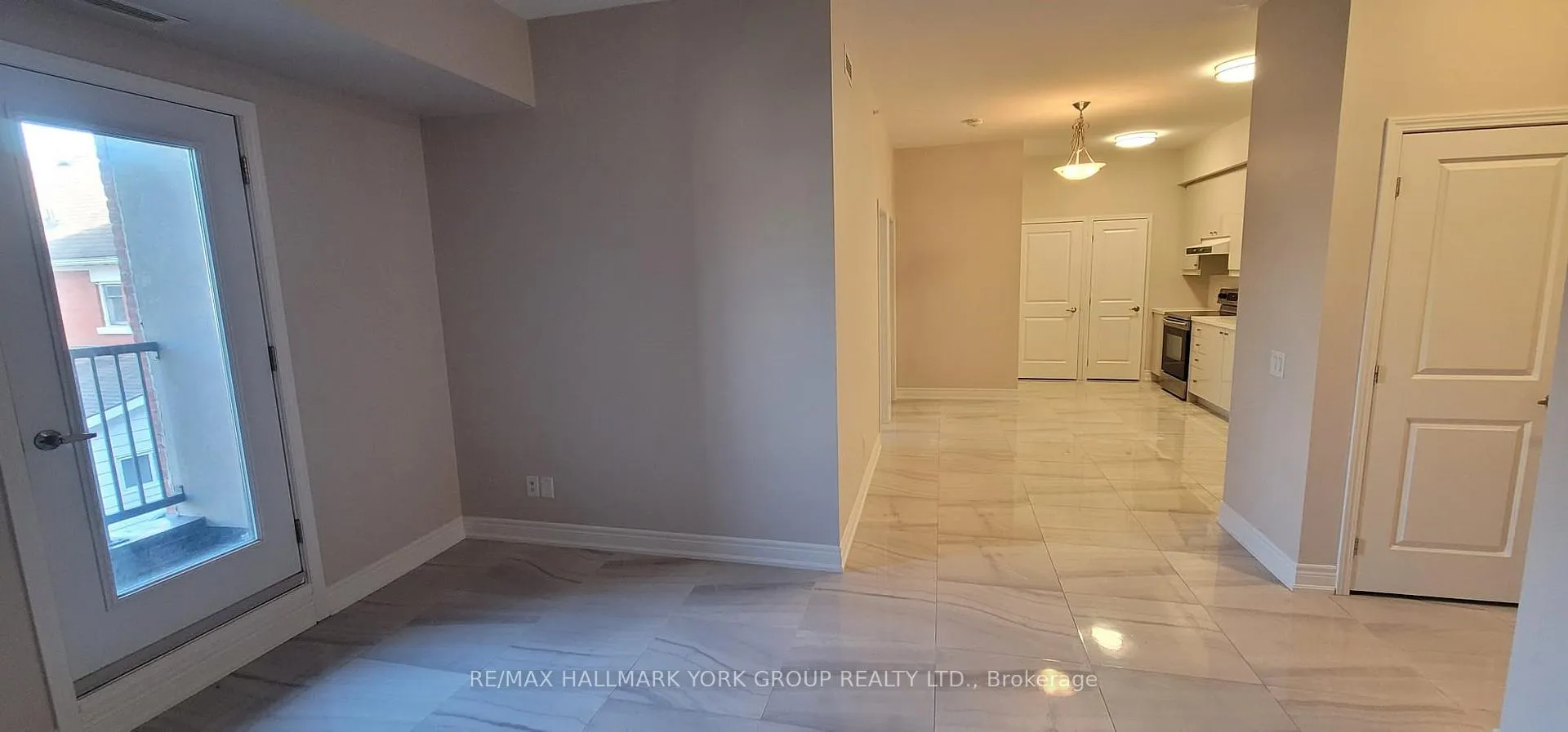 Photo 16 of Unit 207, 32 Wellington Street E, Aurora, Aurora Village — HOMEH