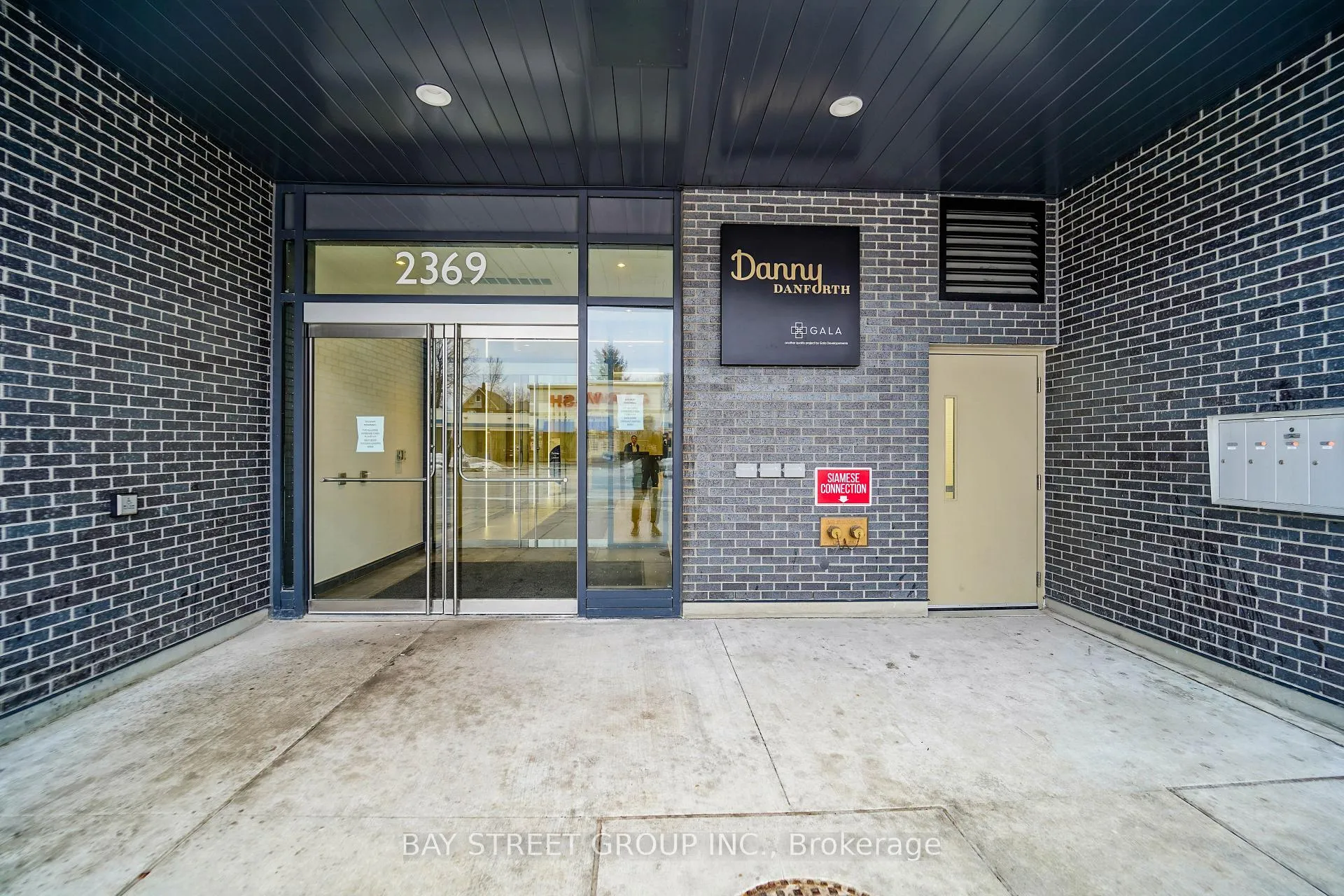 Photo 4 of Unit 711, 2369 Danforth Avenue, Toronto, East End-Danforth — HOMEH