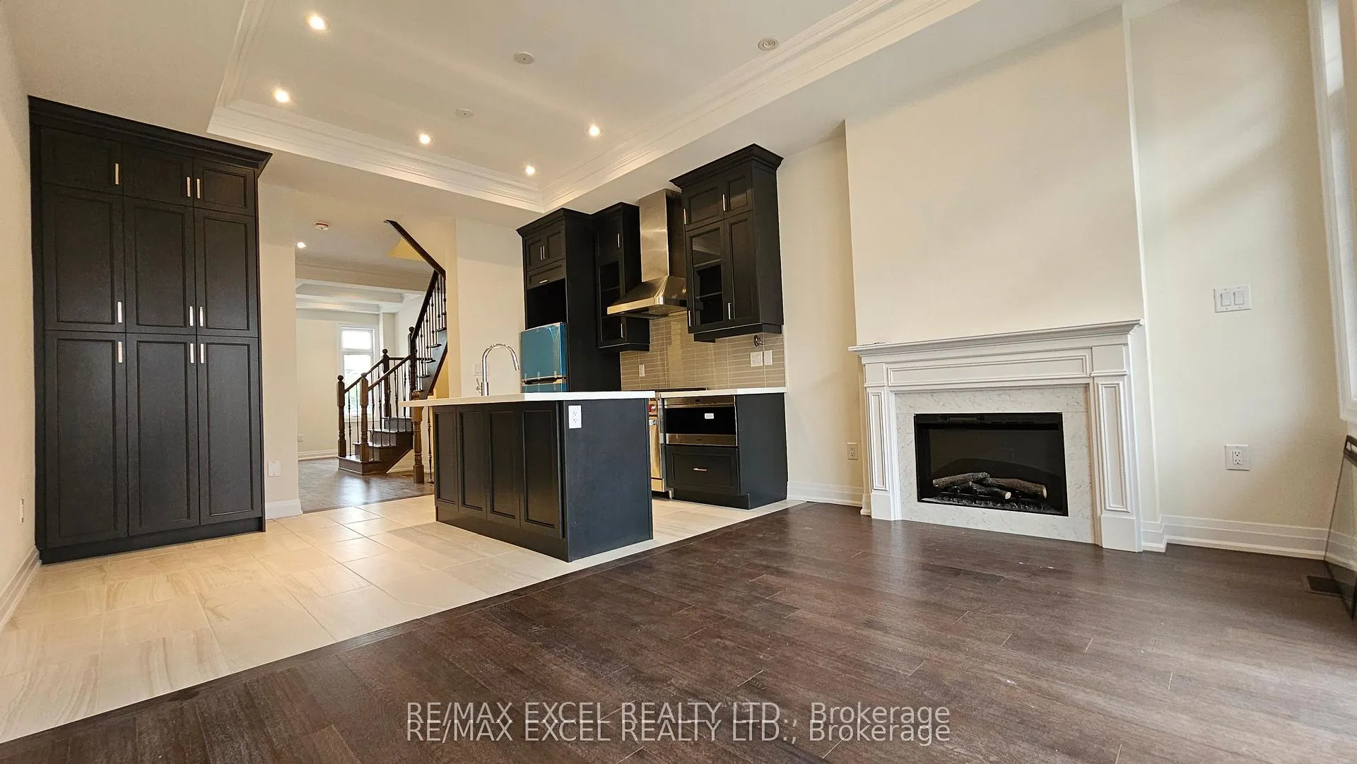 Photo 2 of 4197 Major Mackenzie Drive E, Markham, Angus Glen — HOMEH