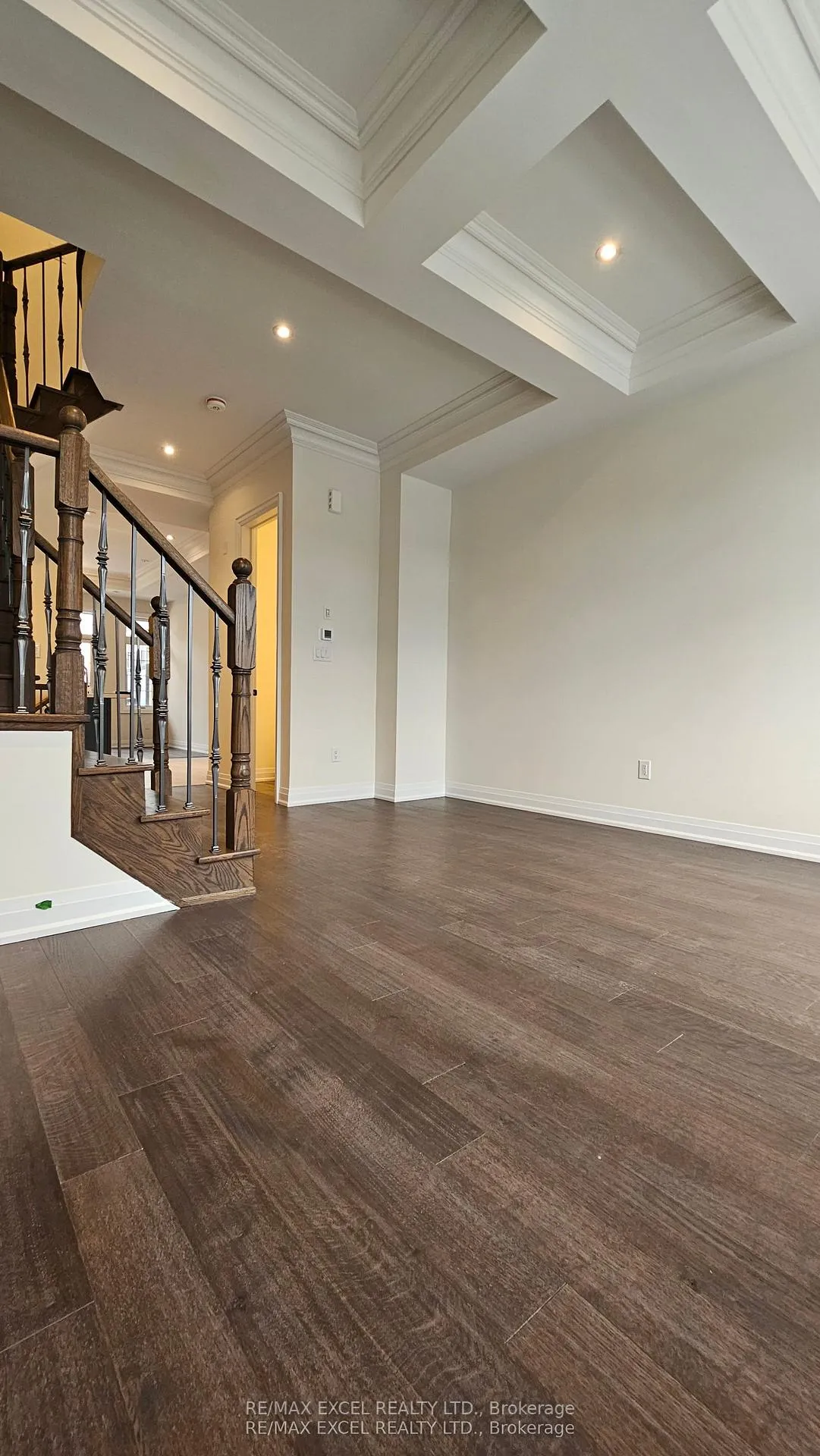Photo 8 of 4197 Major Mackenzie Drive E, Markham, Angus Glen — HOMEH