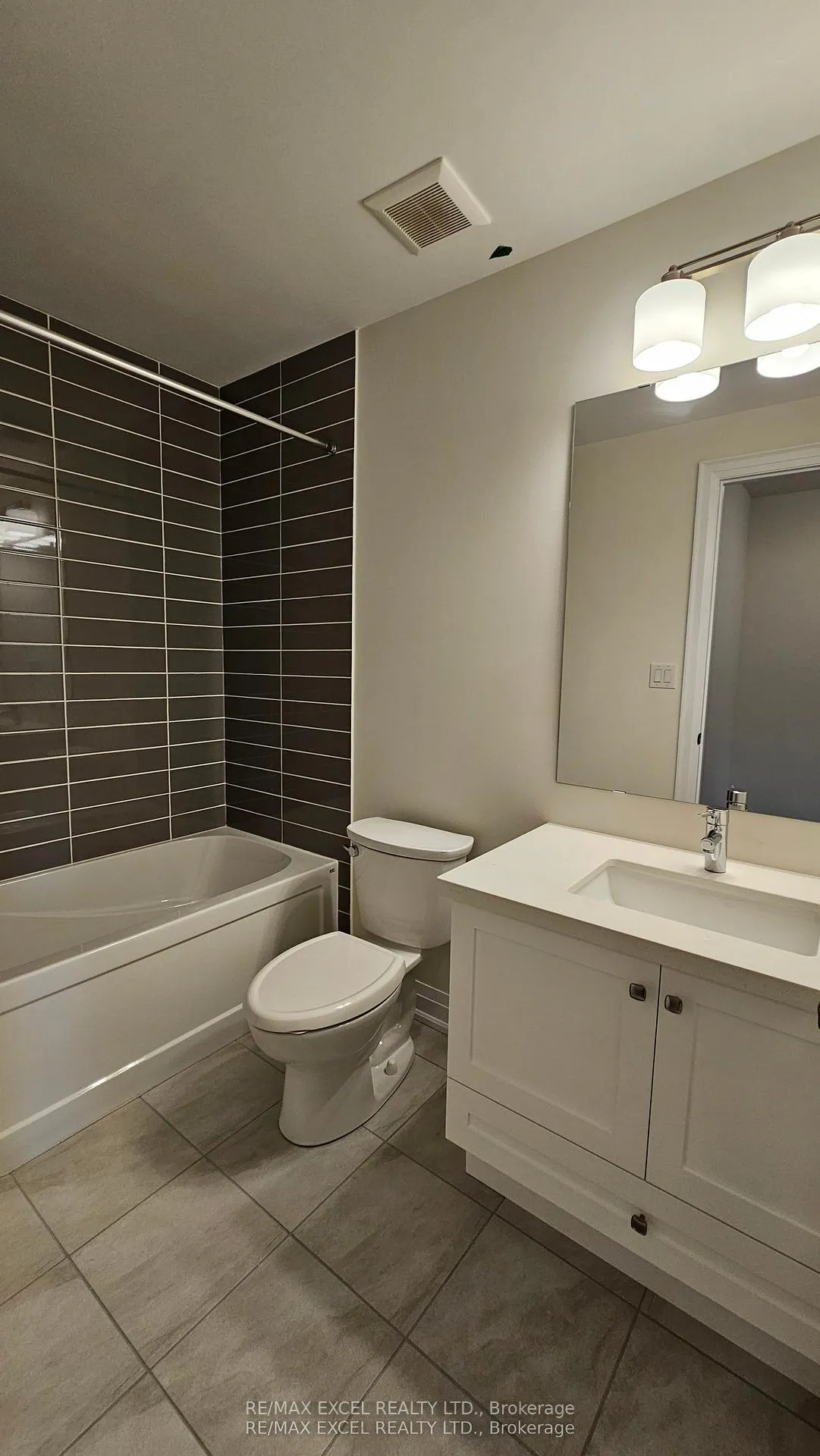 Photo 15 of 4197 Major Mackenzie Drive E, Markham, Angus Glen — HOMEH
