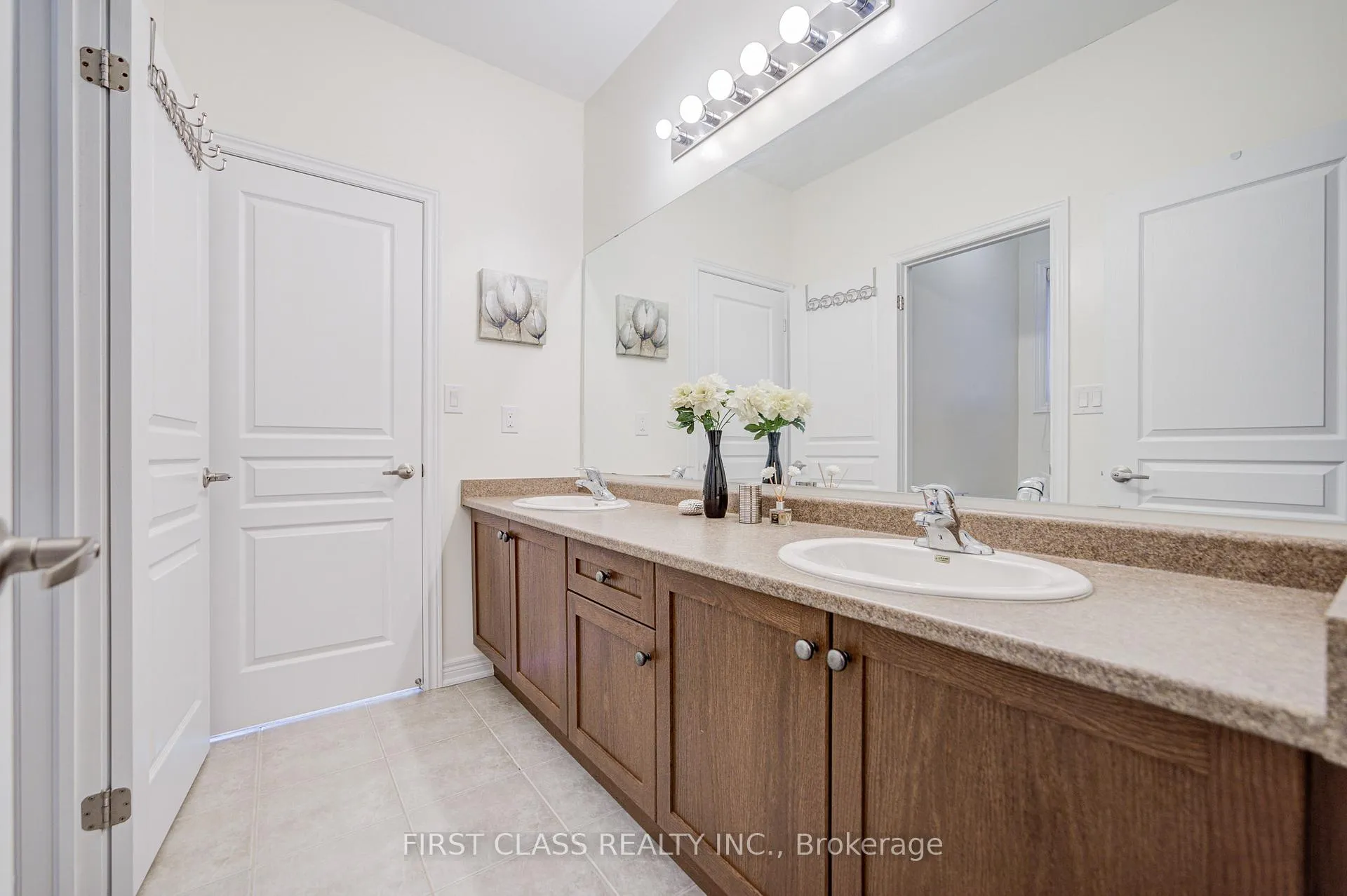 Photo 24 of 41 William Bartlett Drive, Markham, Berczy — HOMEH
