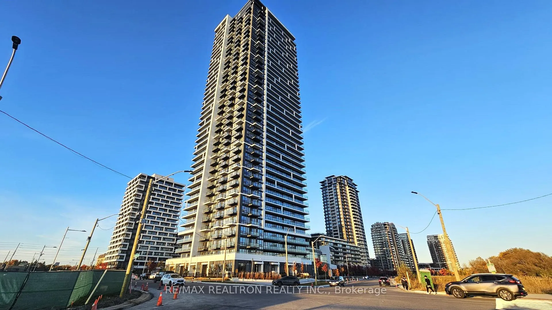 Photo 2 of Unit 3806, 8 Water Walk Drive, Markham, Unionville — HOMEH