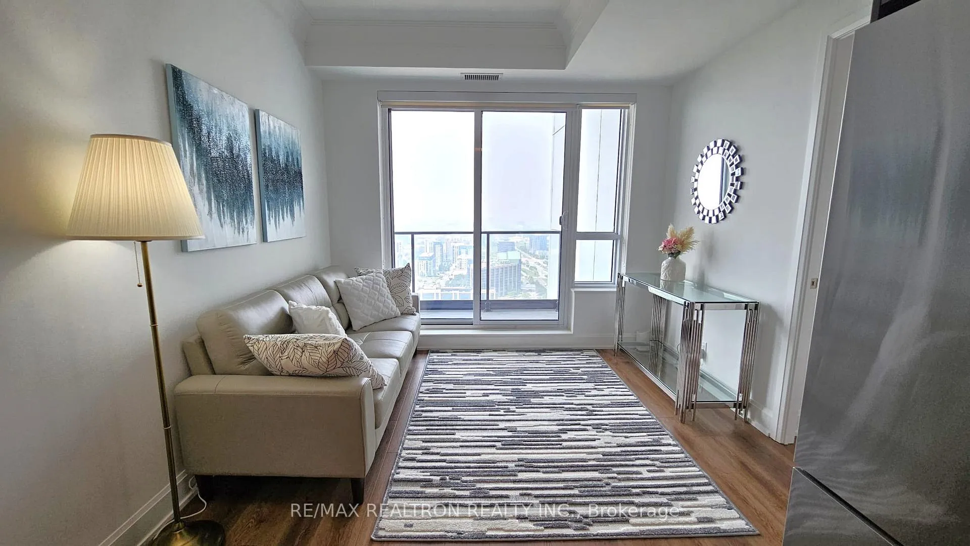 Photo 3 of Unit 3806, 8 Water Walk Drive, Markham, Unionville — HOMEH