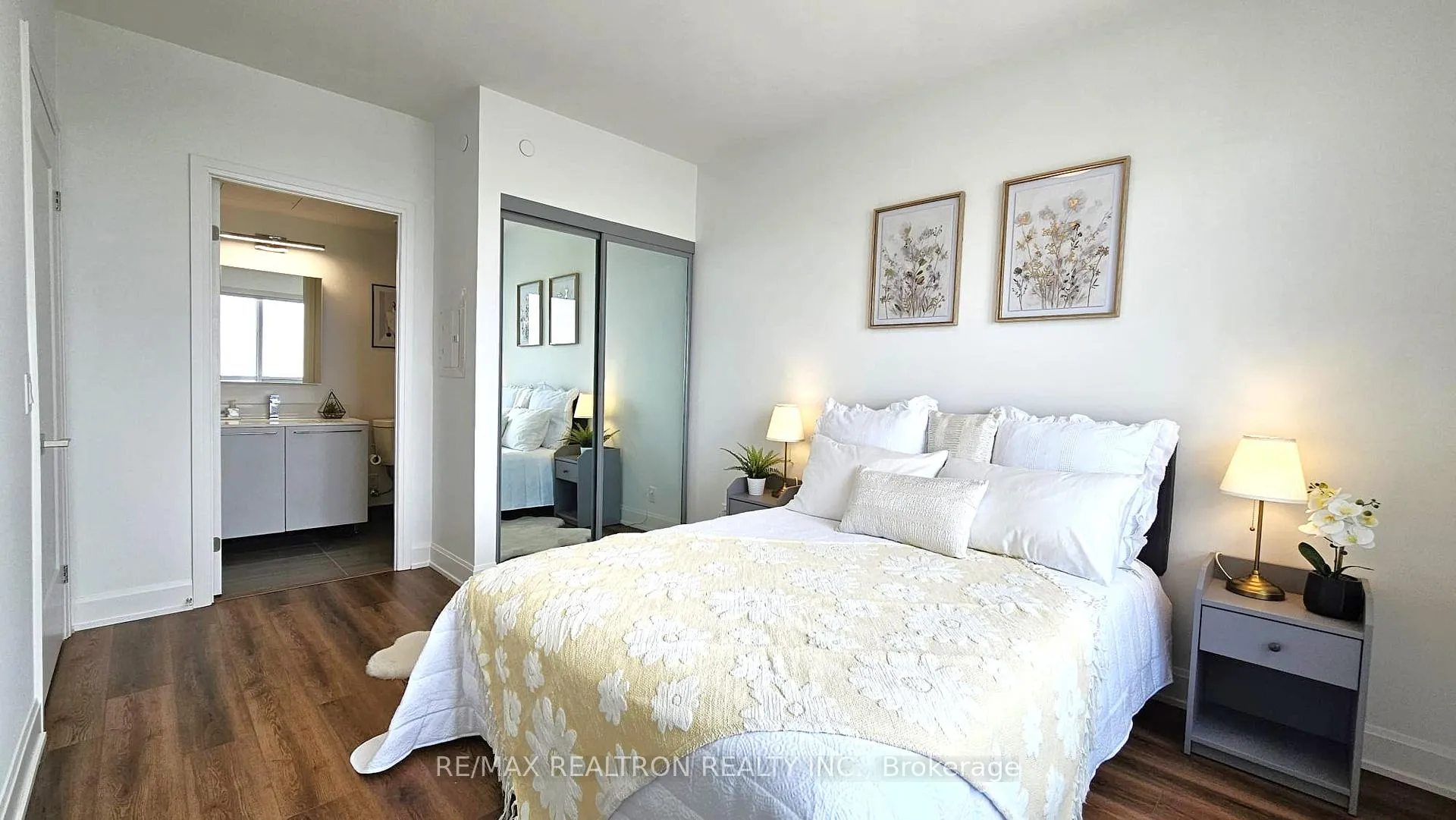 Photo 6 of Unit 3806, 8 Water Walk Drive, Markham, Unionville — HOMEH
