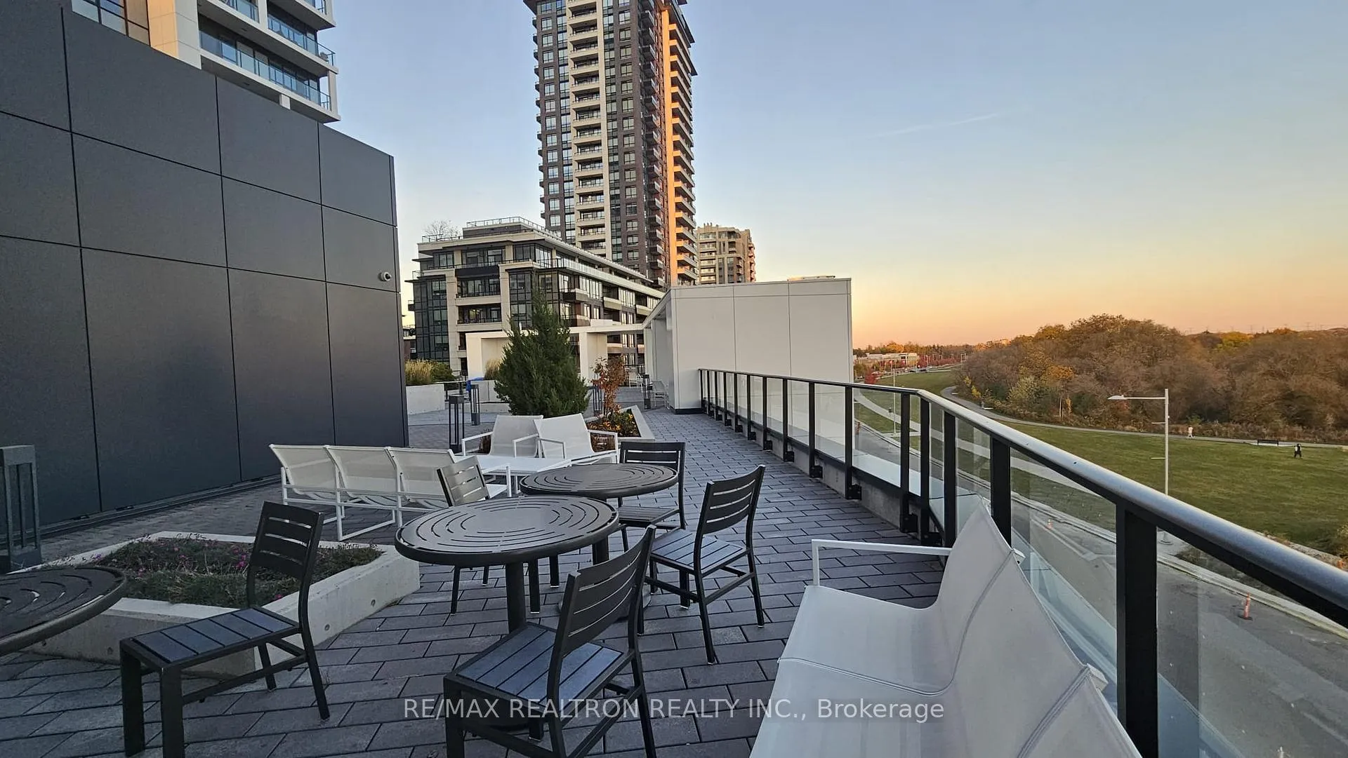 Photo 16 of Unit 3806, 8 Water Walk Drive, Markham, Unionville — HOMEH