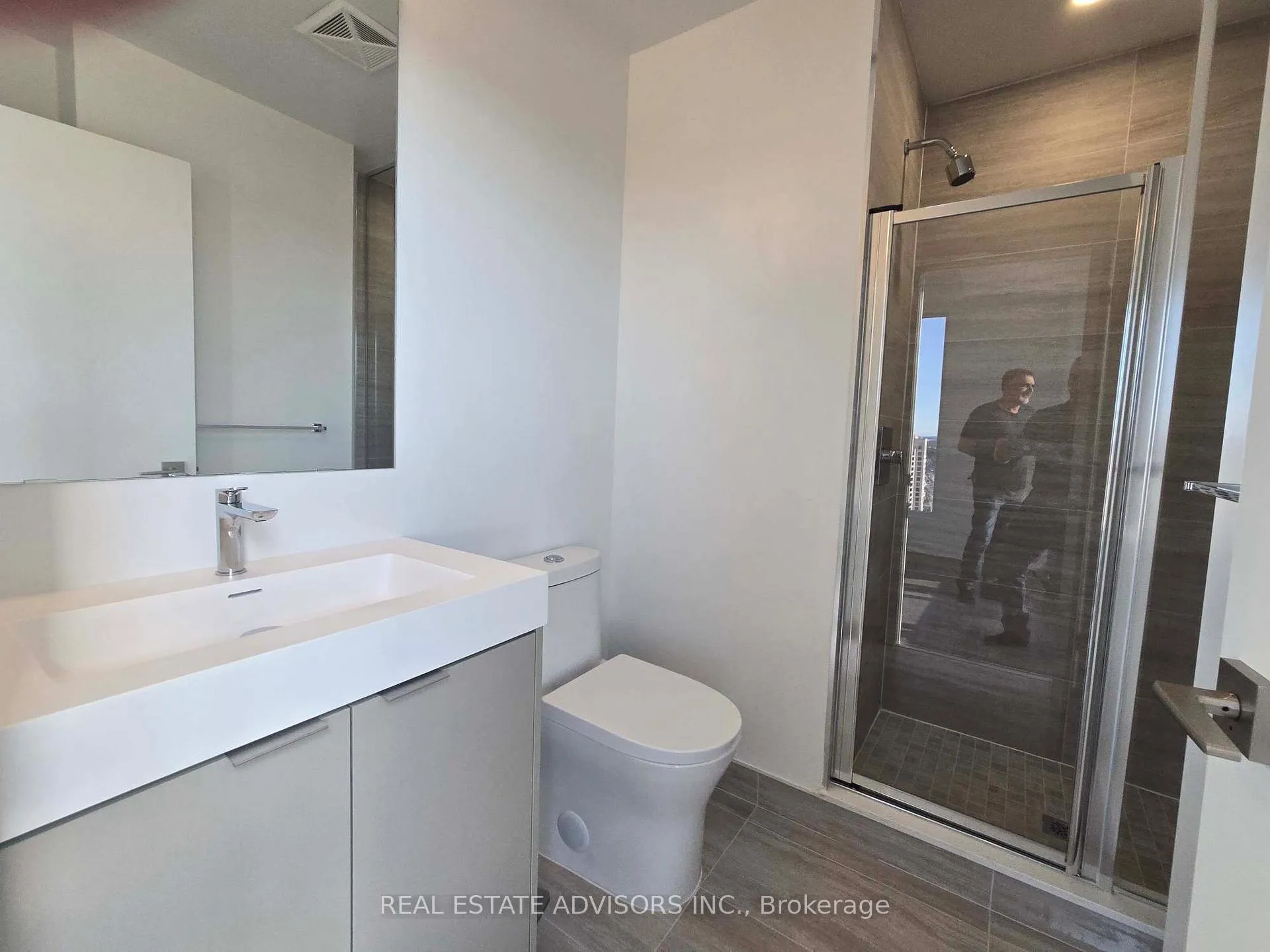 Photo 6 of Unit 1724, 498 Caldari Road, Vaughan, Concord — HOMEH