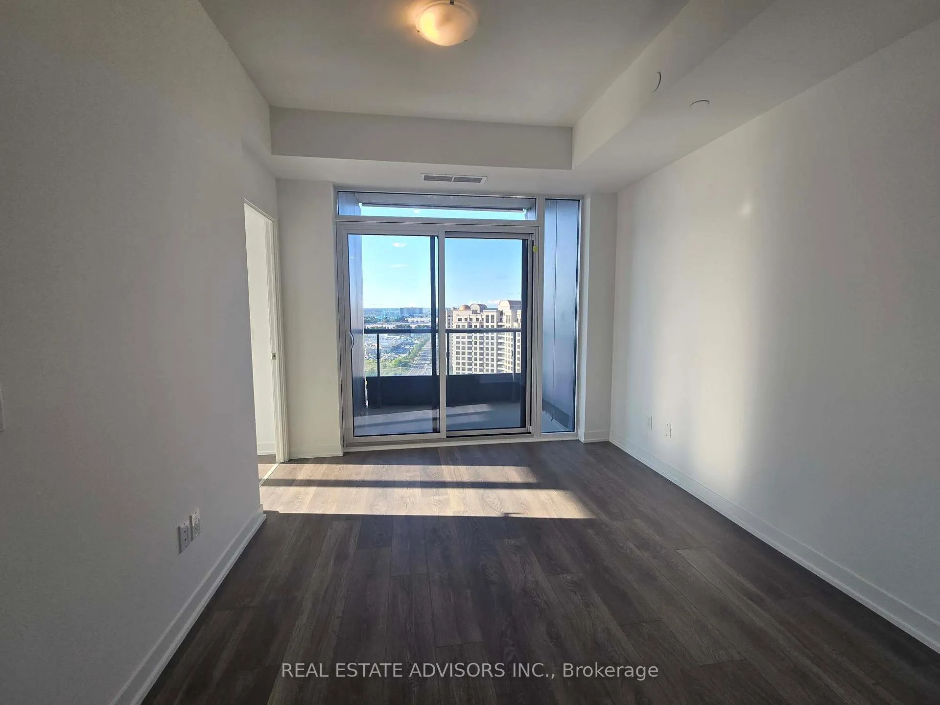 Photo 8 of Unit 1724, 498 Caldari Road, Vaughan, Concord — HOMEH