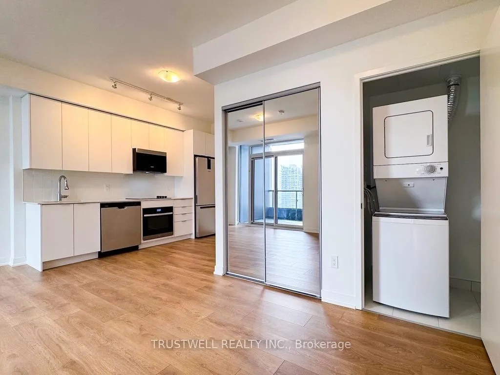 Photo 10 of Unit 1819, 10 Abeja Street, Vaughan, Concord — HOMEH