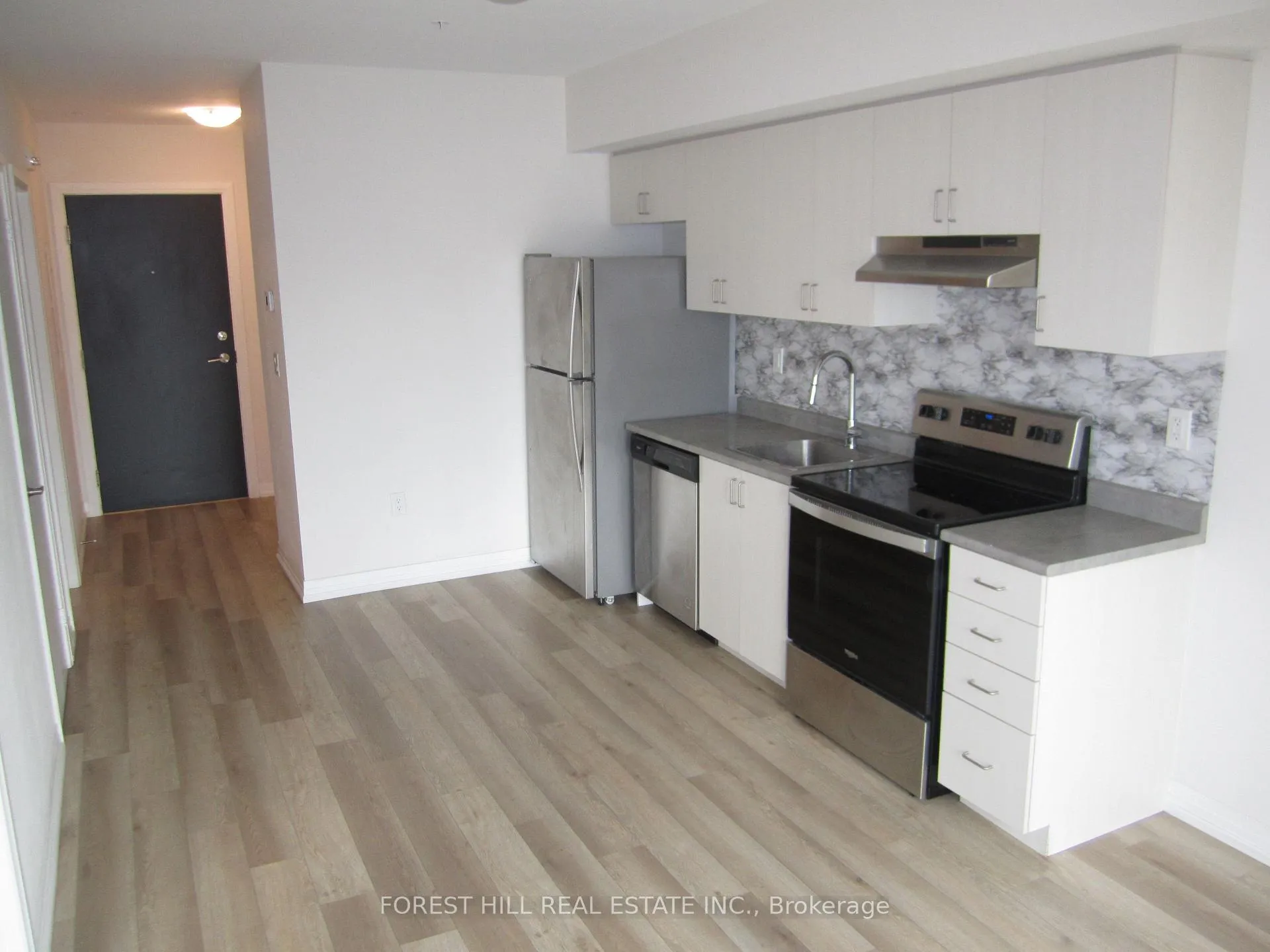 Photo 3 of Unit 207, 8010 Kipling Avenue, Vaughan, West Woodbridge — HOMEH