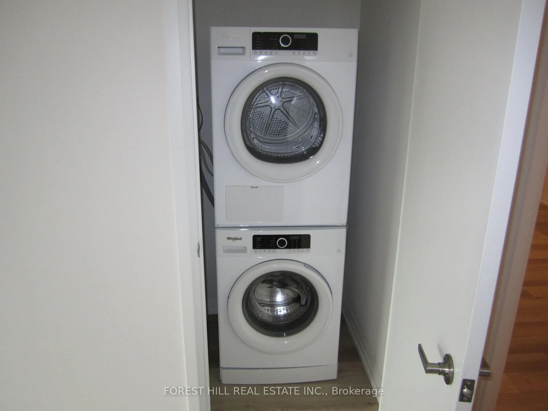 Photo 6 of Unit 207, 8010 Kipling Avenue, Vaughan, West Woodbridge — HOMEH
