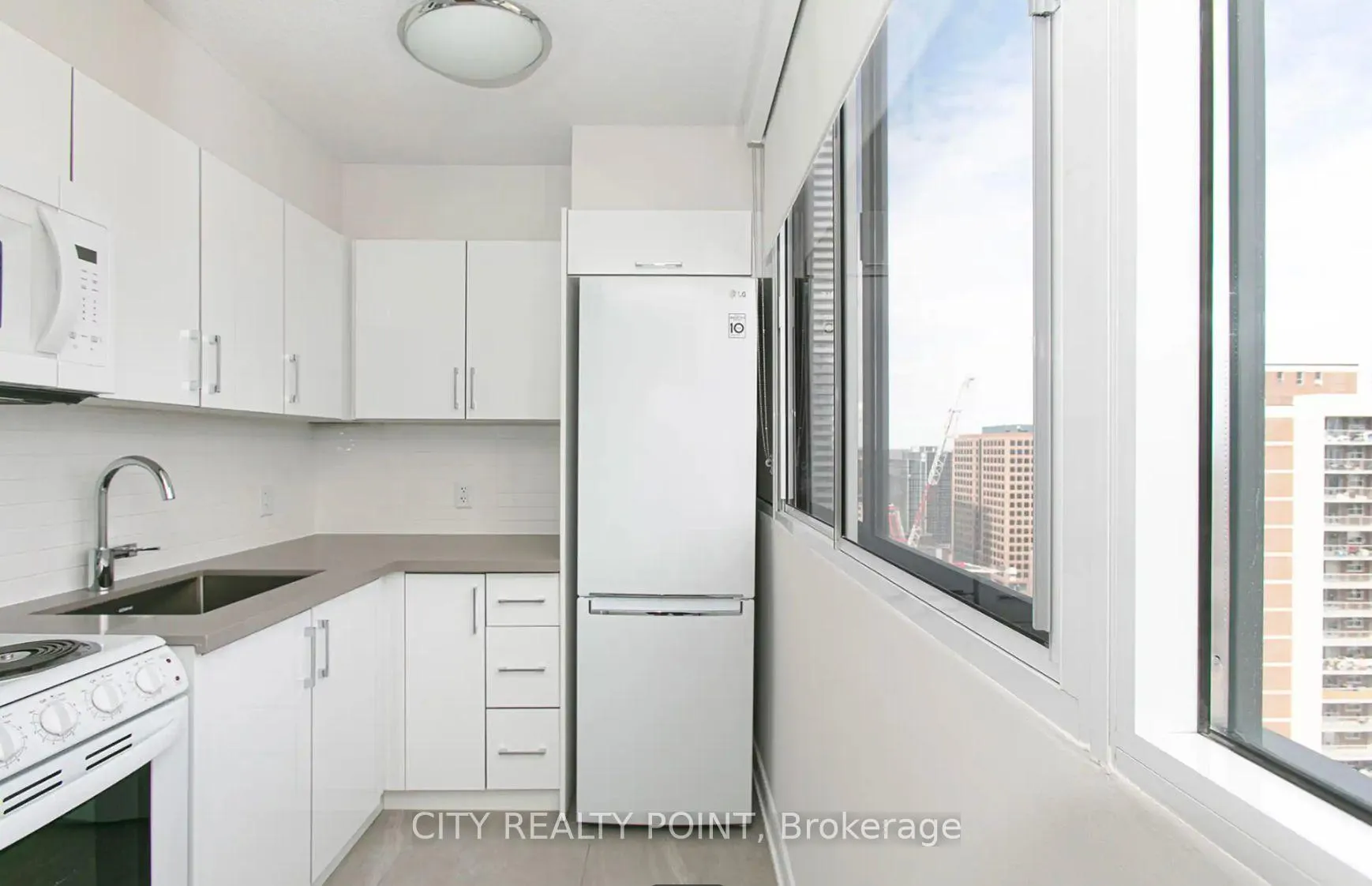 Photo 15 of Unit 2312, 33 Isabella Street, Toronto, Church-Yonge Corridor — HOMEH