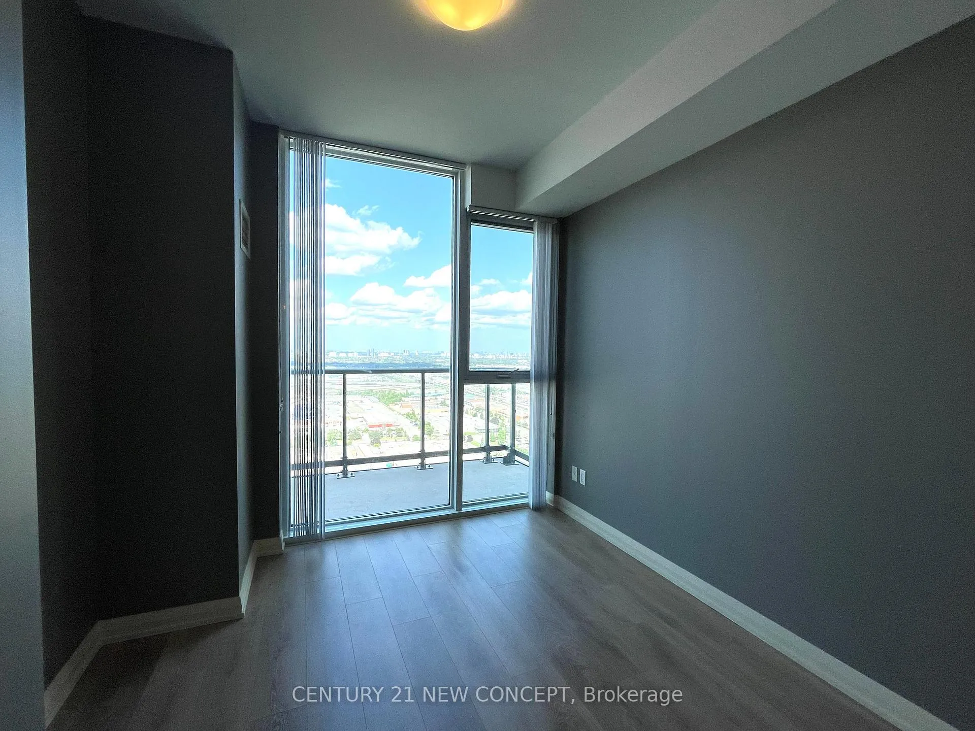 Photo 6 of Unit PH02, 7895 Jane Street, Vaughan, Concord — HOMEH