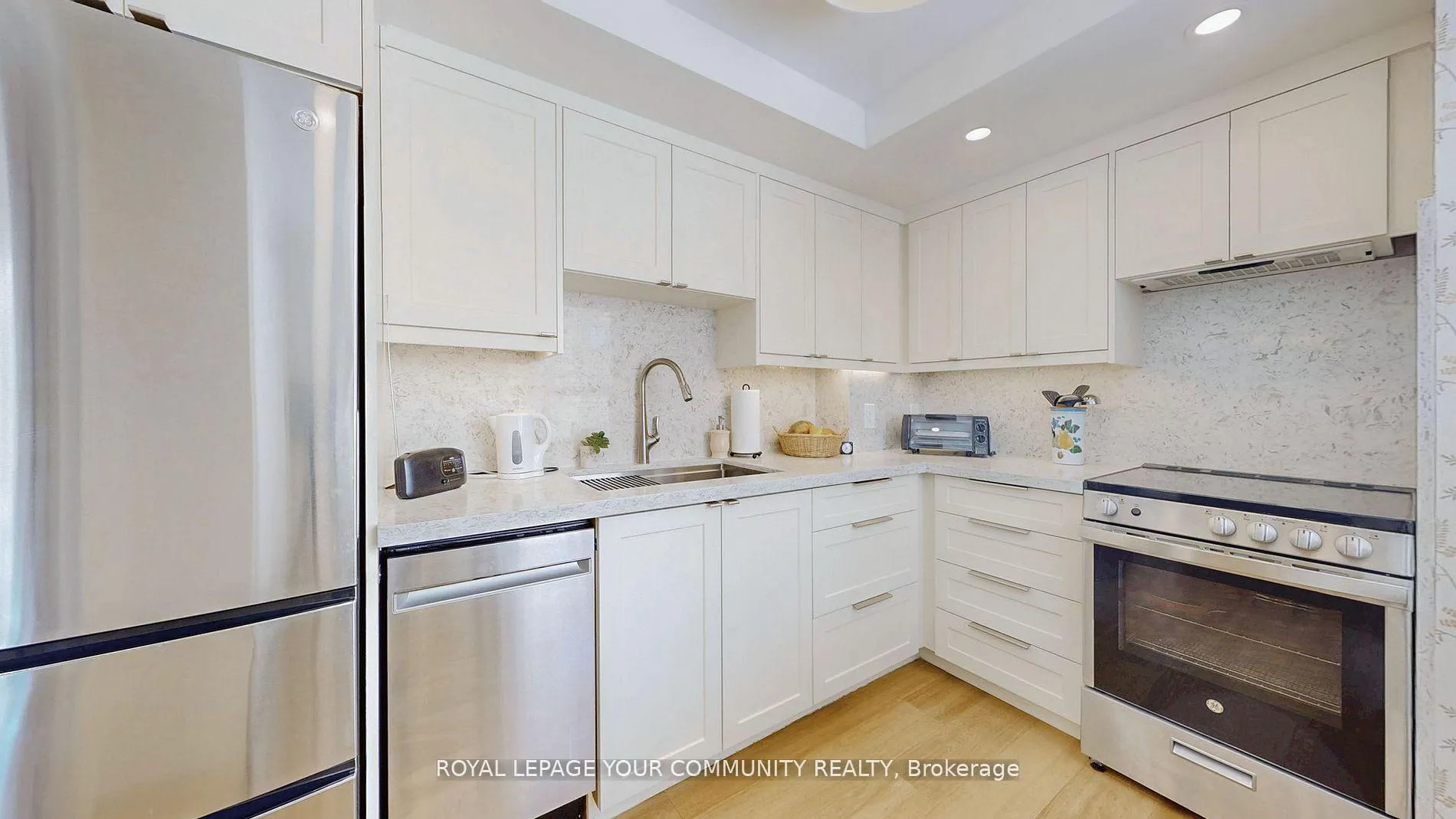 Photo 15 of Unit 304, 2 Raymerville Drive W, Markham, Raymerville — HOMEH