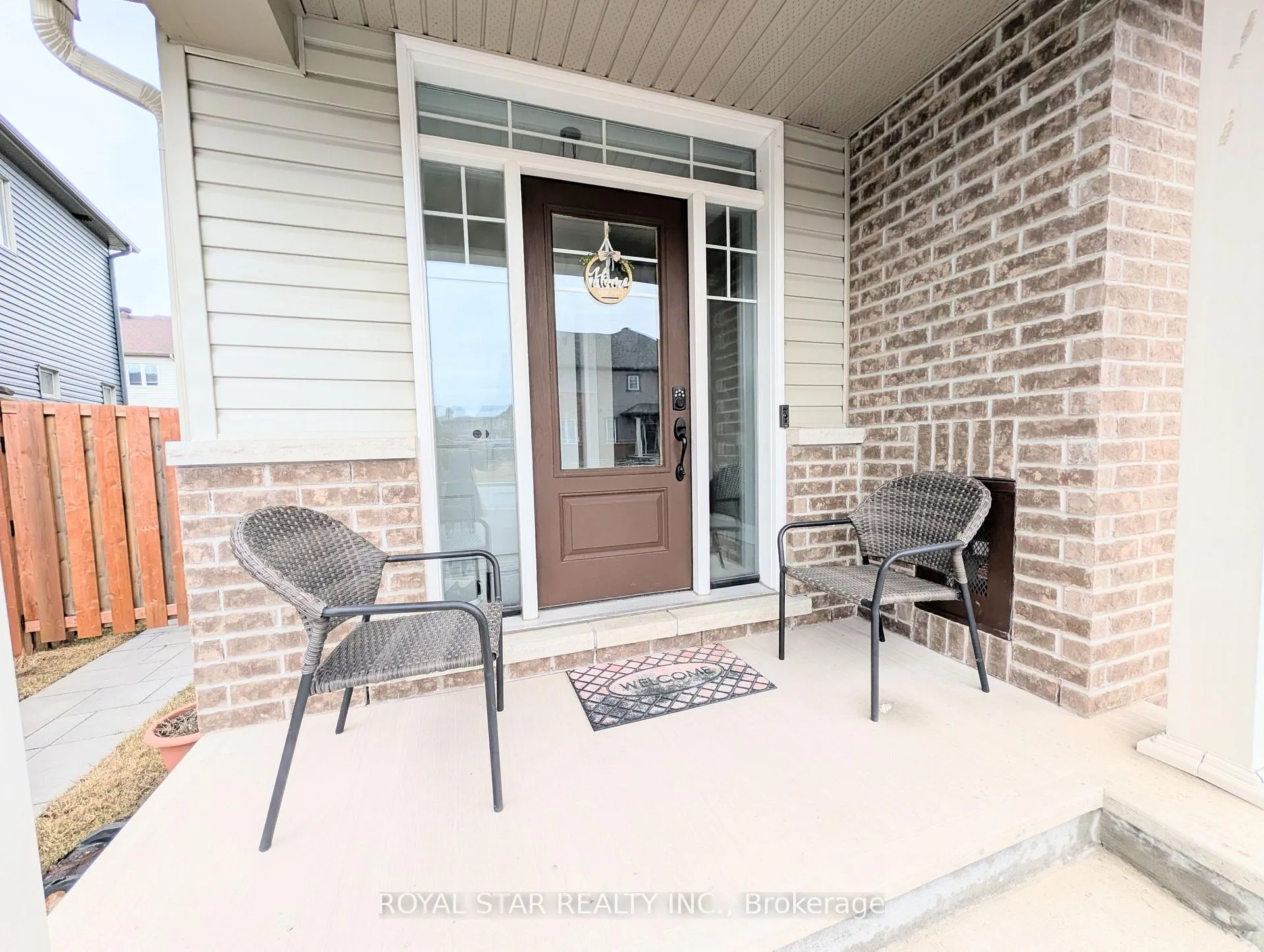 Photo 3 of 541 Hyssop Street, Ottawa, Avalon West — HOMEH