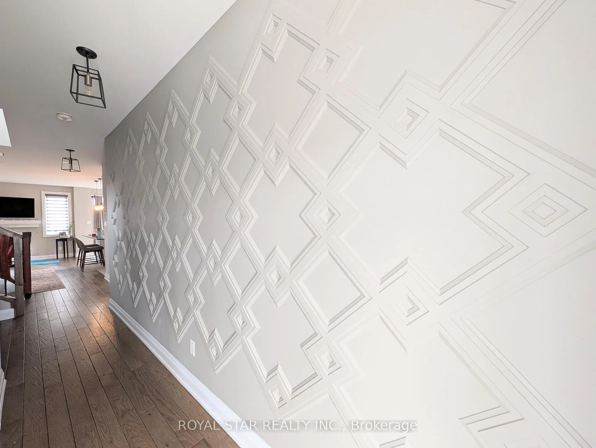 Photo 5 of 541 Hyssop Street, Ottawa, Avalon West — HOMEH