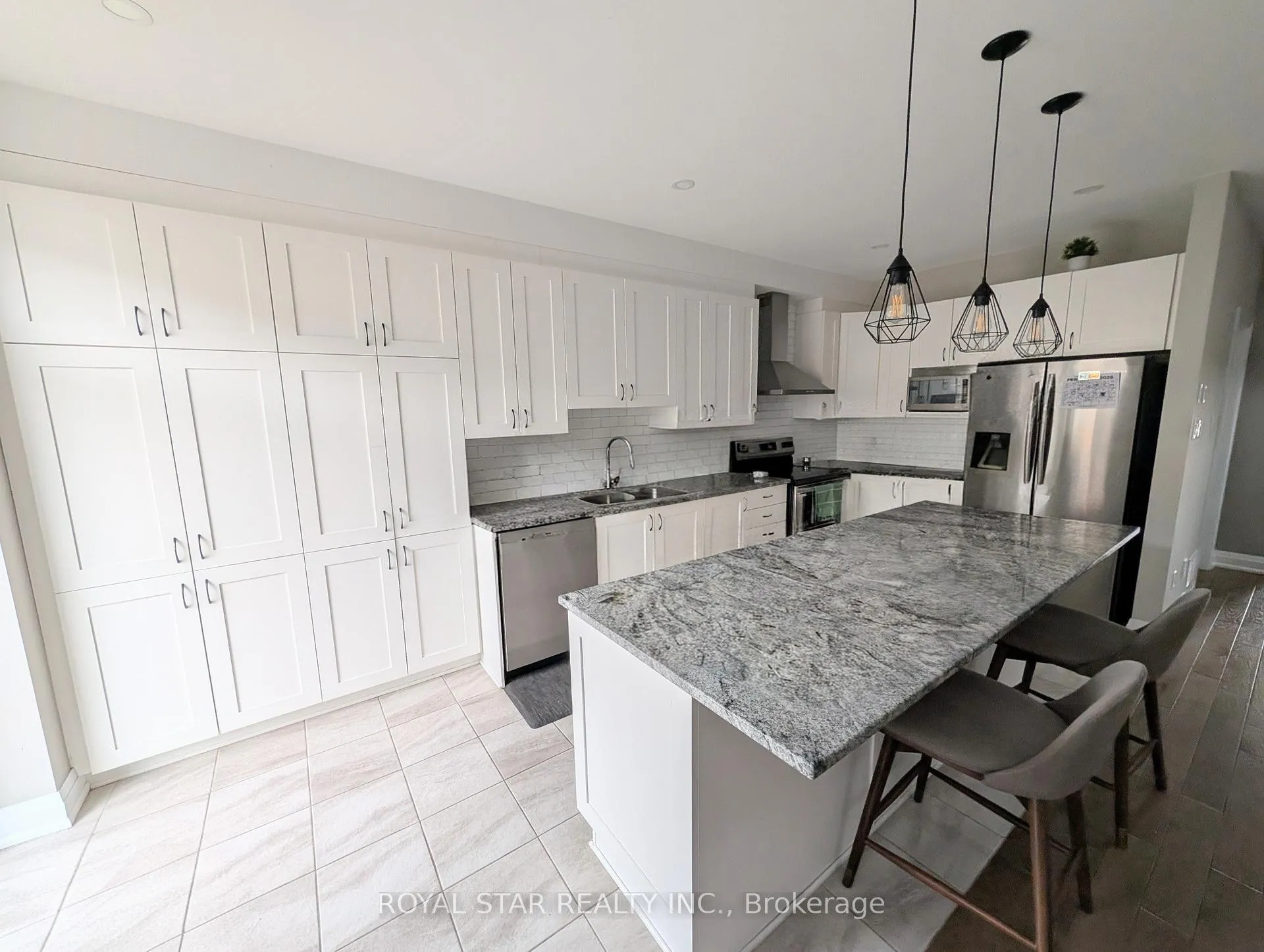 Photo 7 of 541 Hyssop Street, Ottawa, Avalon West — HOMEH