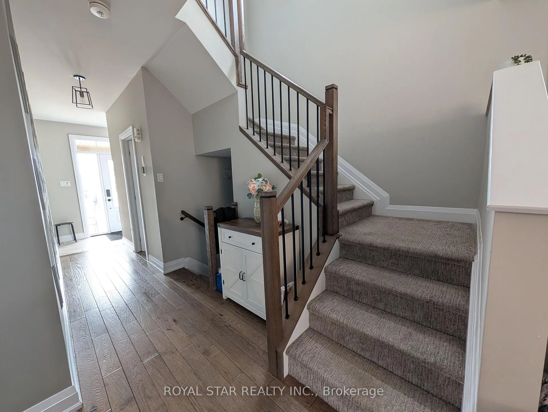 Photo 12 of 541 Hyssop Street, Ottawa, Avalon West — HOMEH