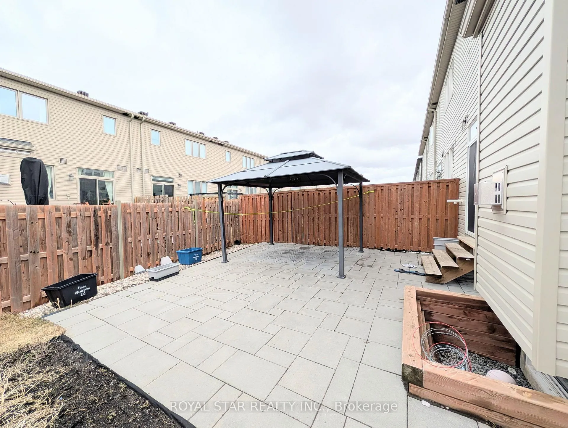 Photo 23 of 541 Hyssop Street, Ottawa, Avalon West — HOMEH