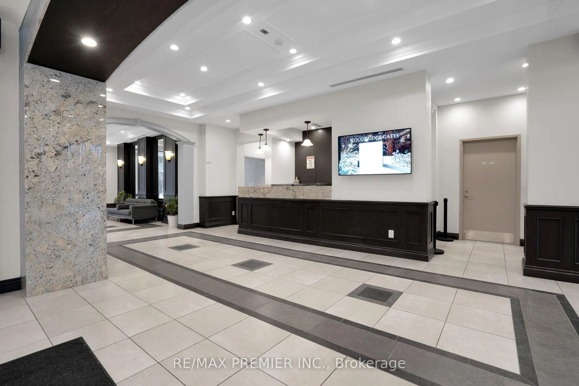 Photo 1 of Unit 401, 281 Woodbridge Avenue, Vaughan, West Woodbridge — HOMEH