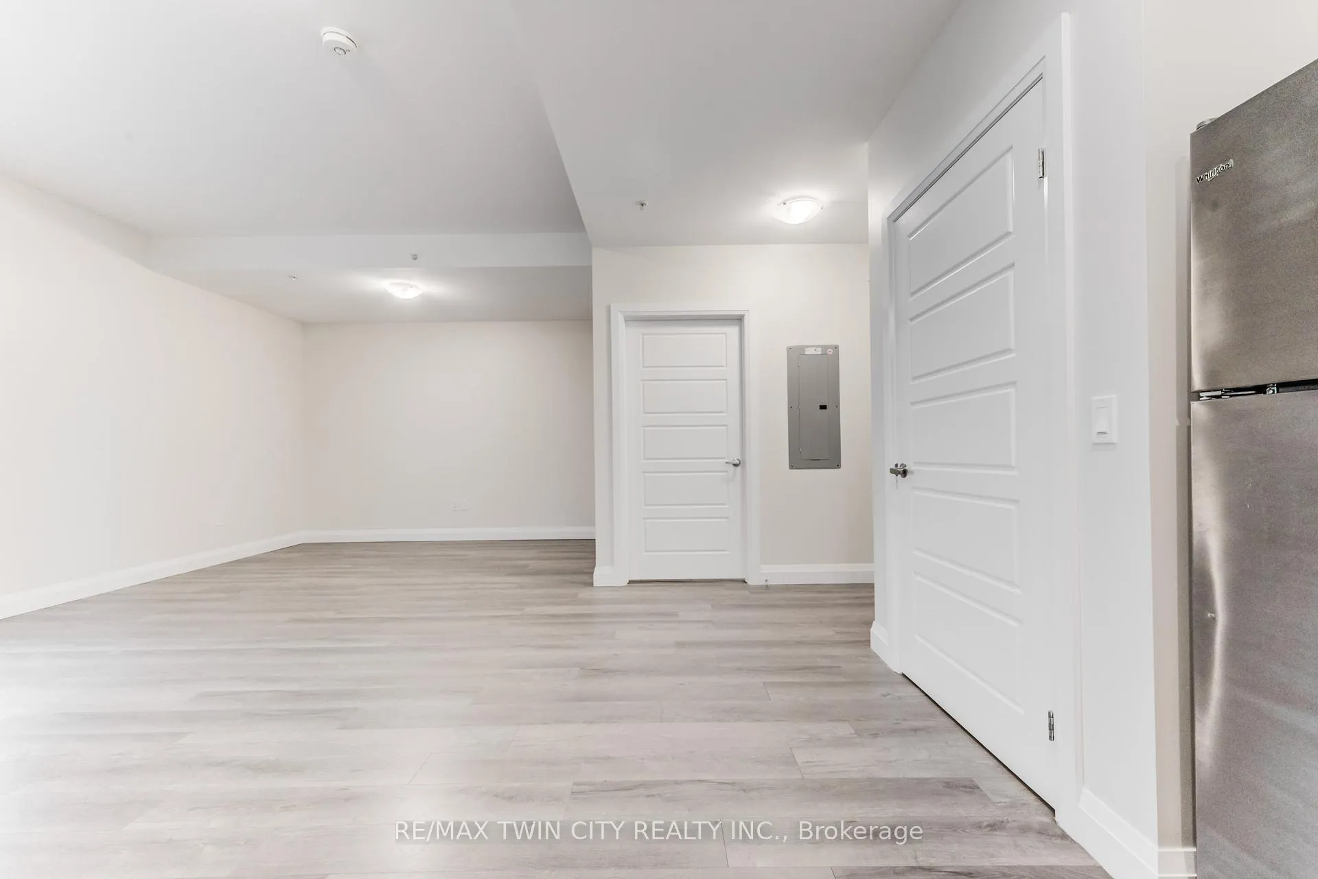 Photo 8 of Unit 303, 5 Wake Robin Drive, Kitchener — HOMEH
