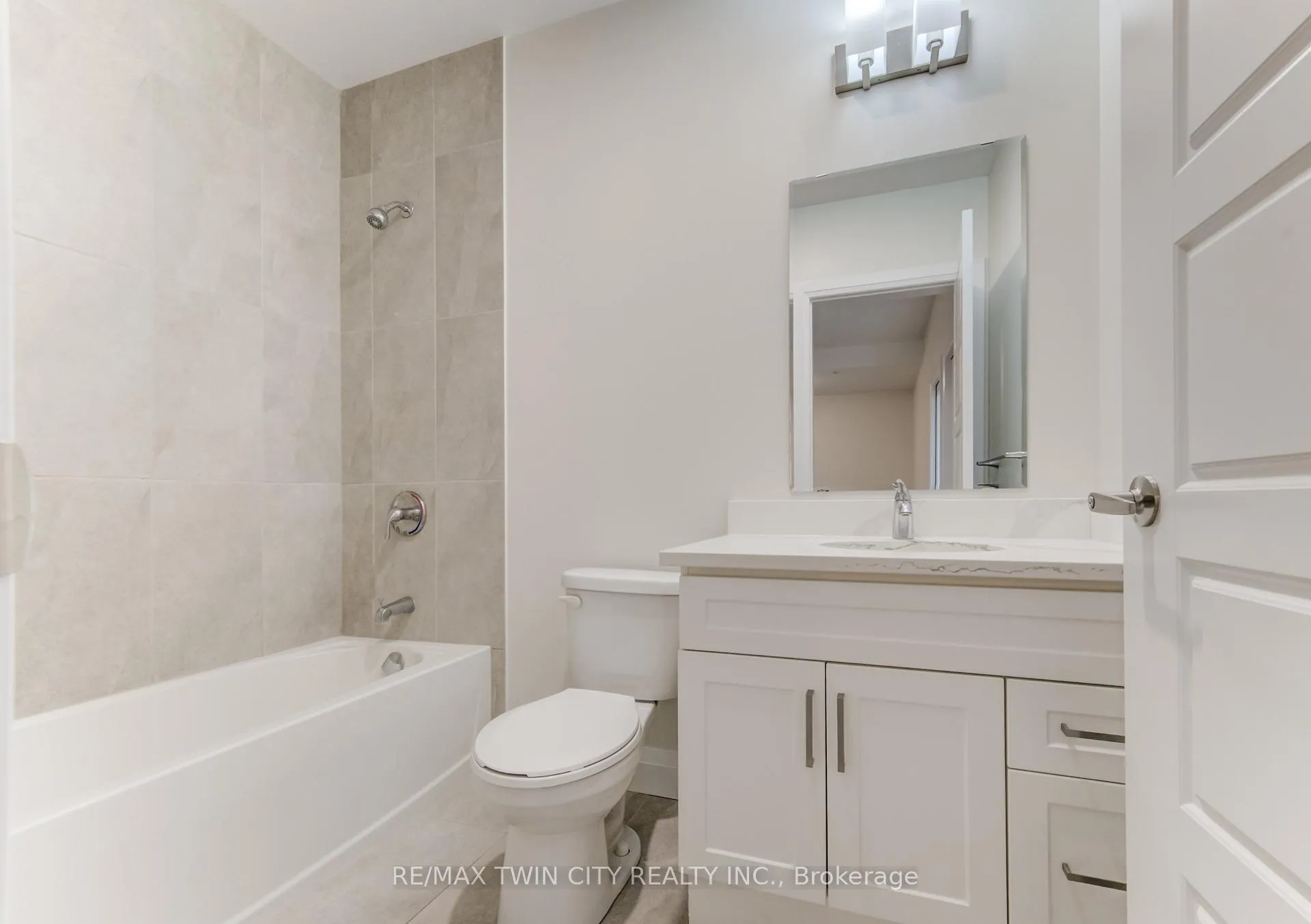 Photo 11 of Unit 303, 5 Wake Robin Drive, Kitchener — HOMEH